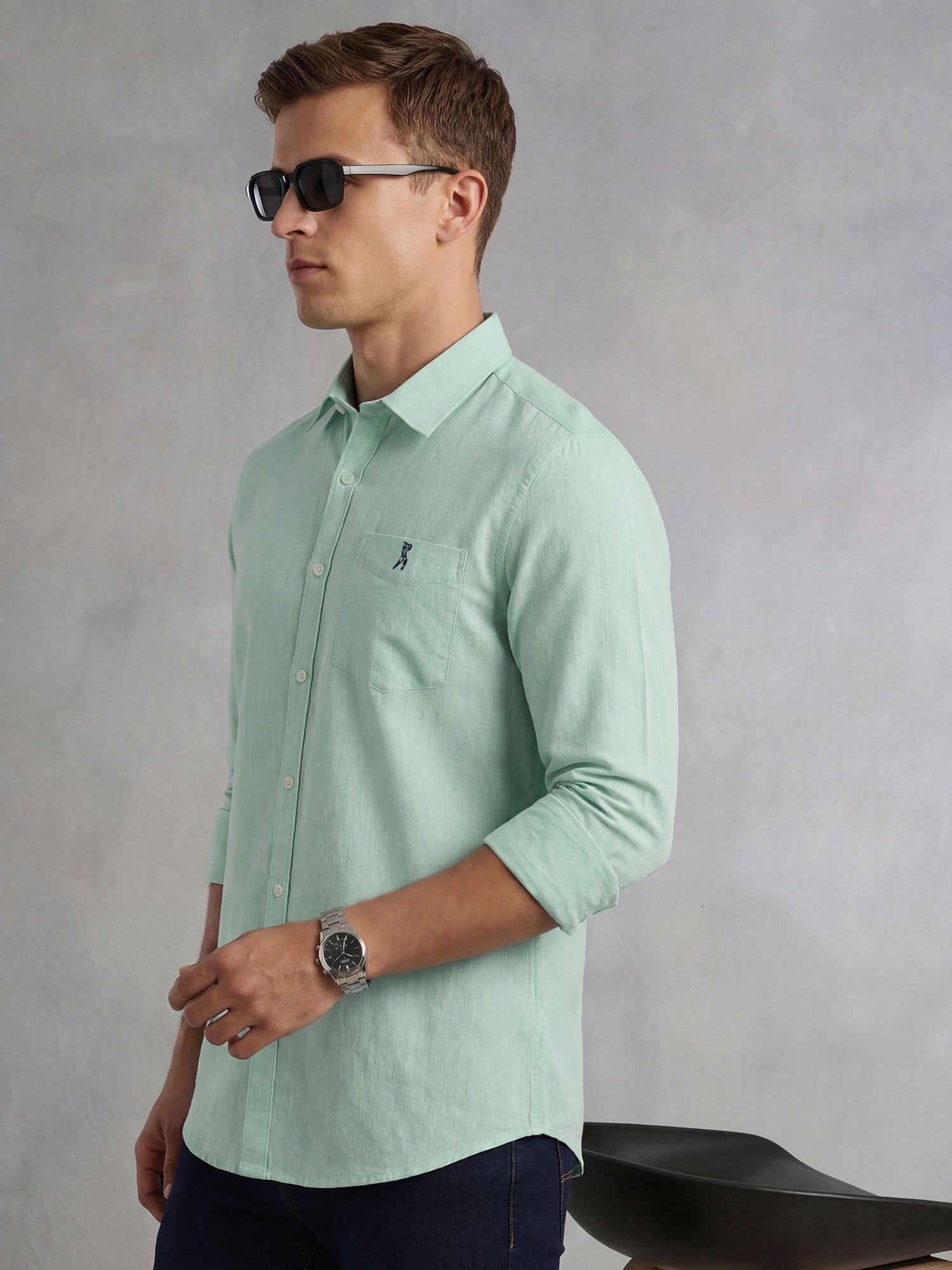 Thomas Scott Men Green Cricket Club Collection Slim Fit Long Sleeves Spread Collar Solid Cotton Linen Shirt