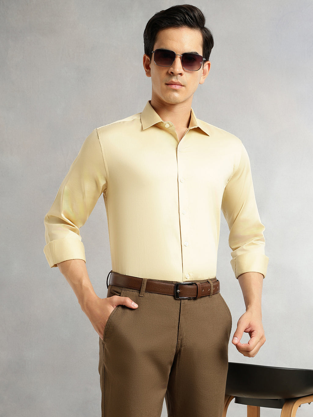 Thomas Scott Men Fawn Regular Fit Long Sleeves Spread Collar Solid 100% Cotton Formal Shirt
