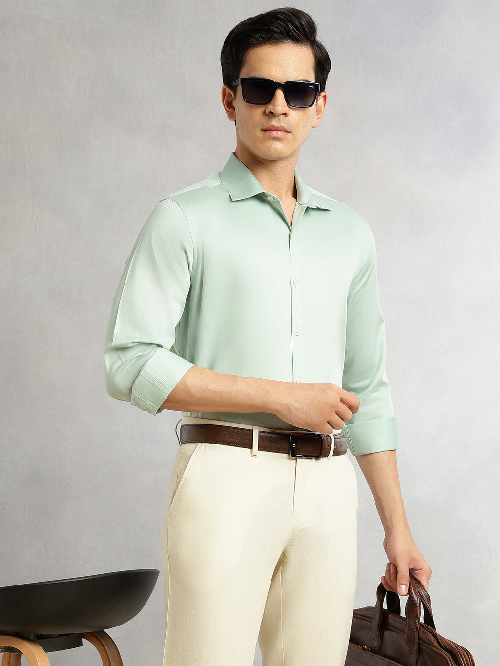 Thomas Scott Men Light Green Regular Fit Long Sleeves Spread Collar Solid 100% Cotton Formal Shirt
