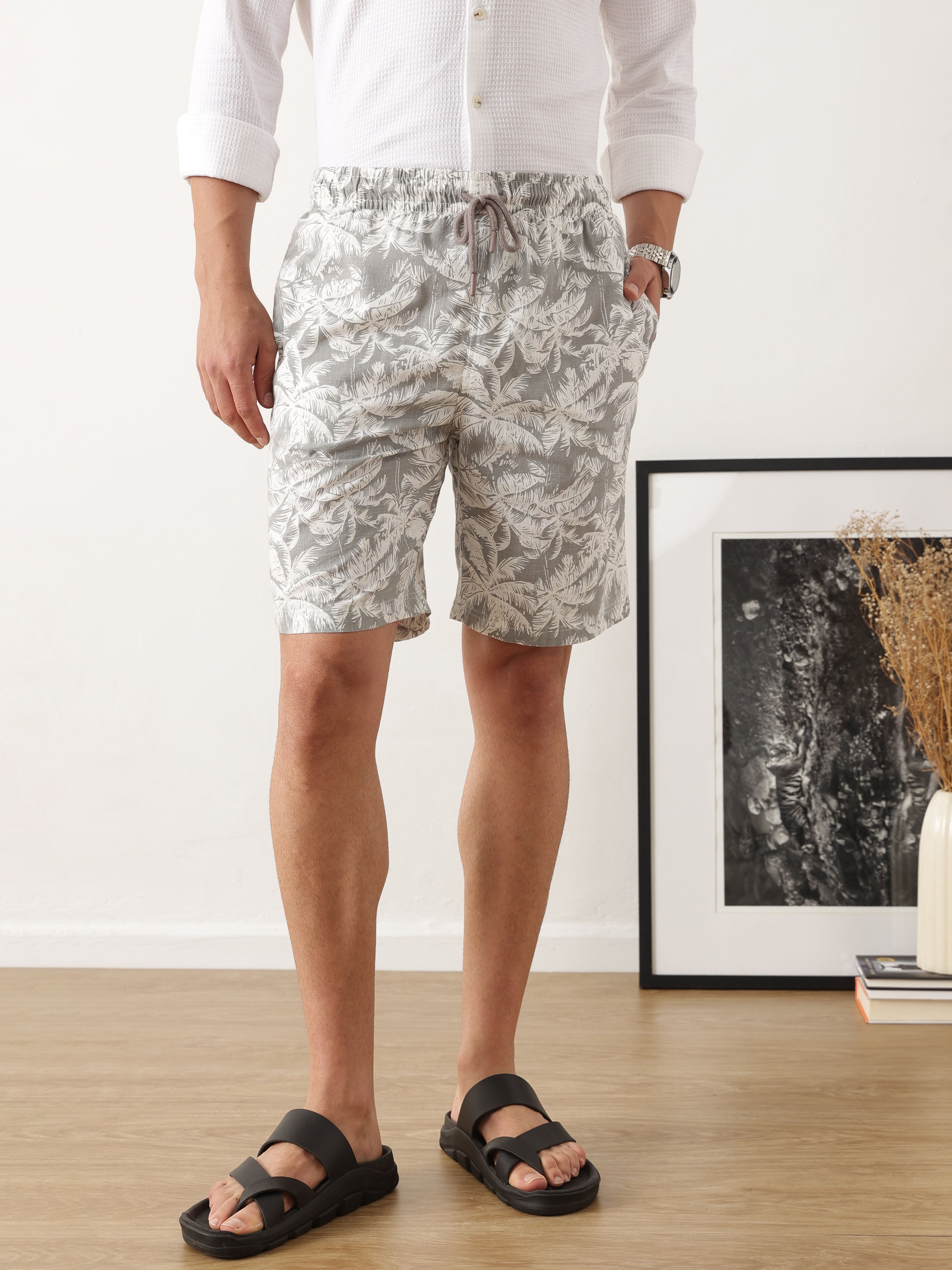 Thomas Scott Men Grey Regular Fit Mid-Rise Floral Printed Woven Shorts