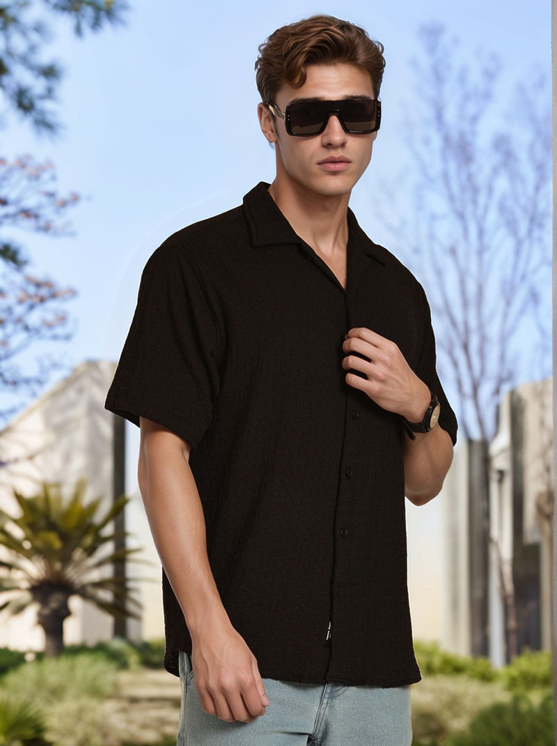Thomas Scott Men Black Regular Fit Short Sleeves Cuban Collar Seersucker Shirt