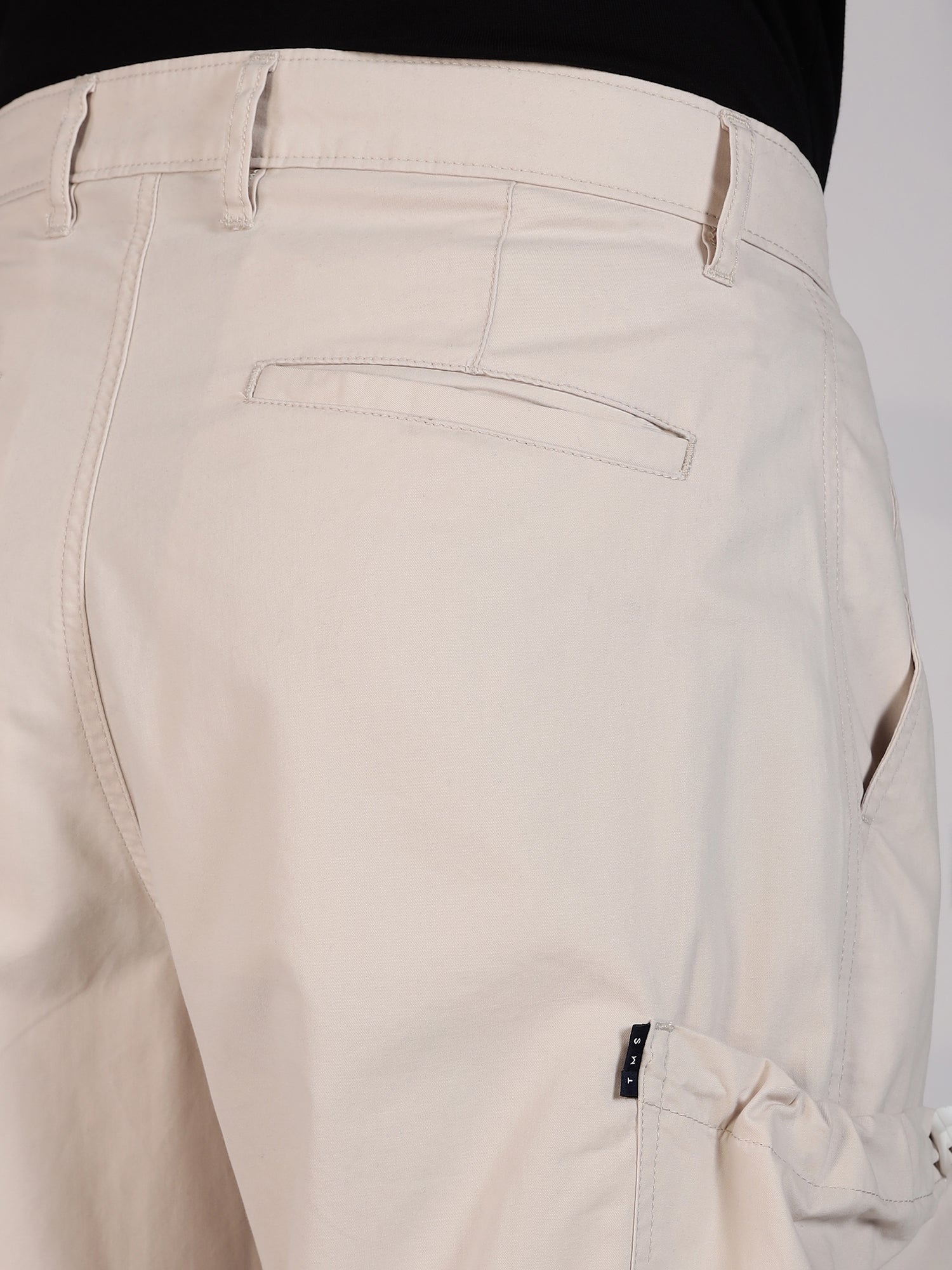 Thomas Scott Men Beige Mid-Rise Straight Fit Woven Cargo Trousers