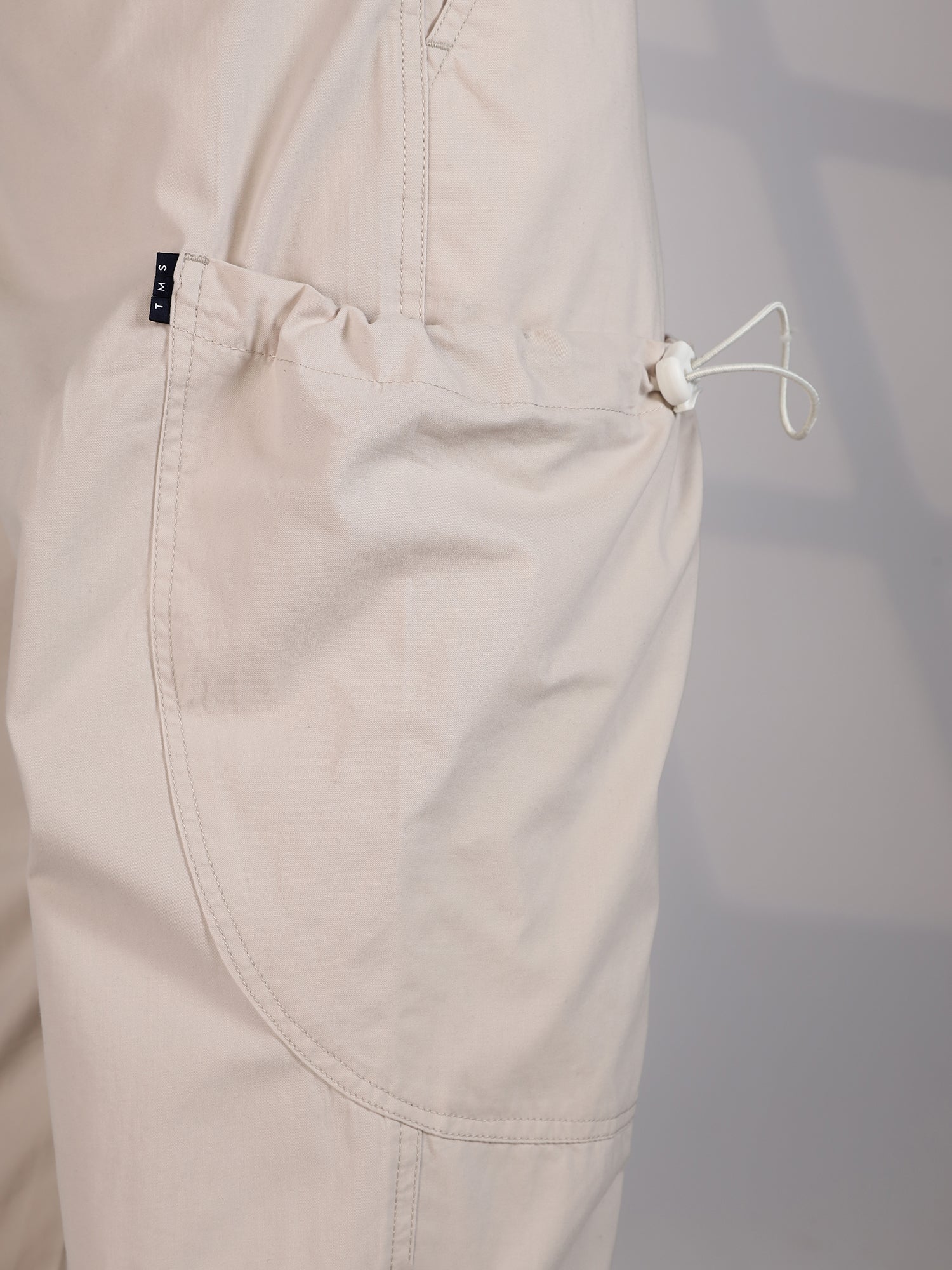 Thomas Scott Men Beige Mid-Rise Straight Fit Woven Cargo Trousers