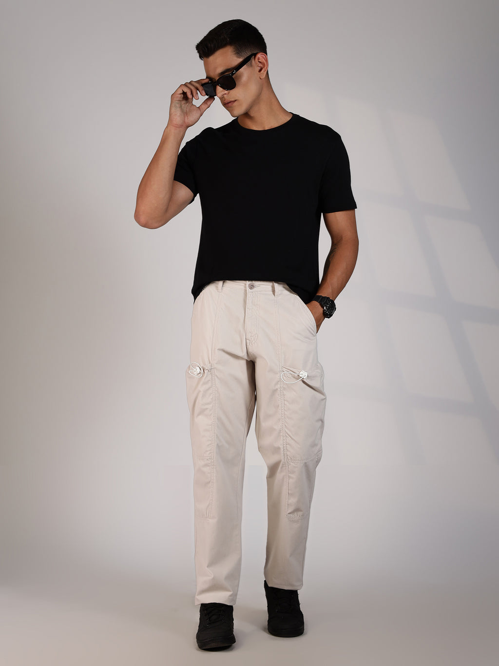 Thomas Scott Men Beige Mid-Rise Straight Fit Woven Cargo Trousers
