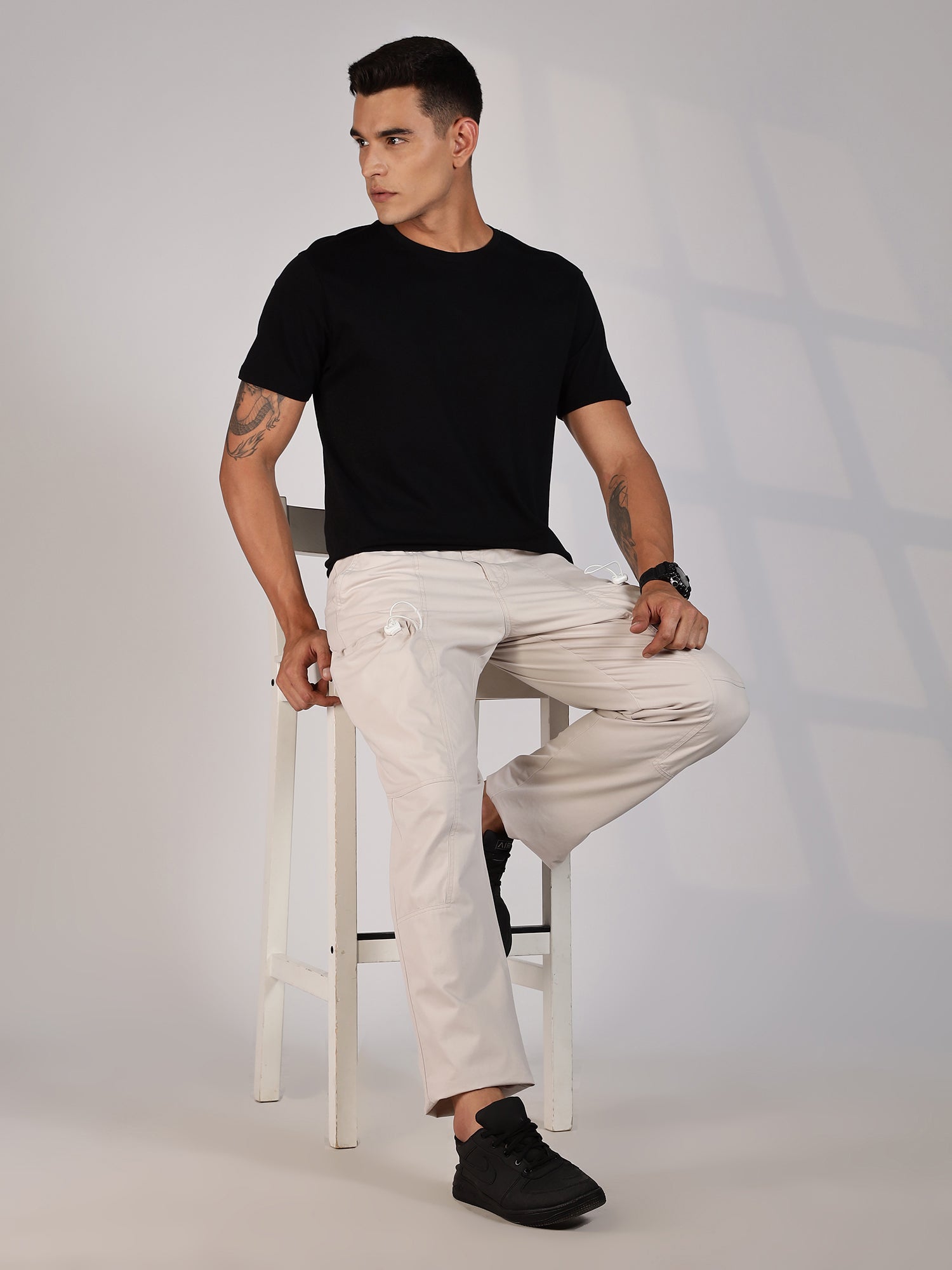 Thomas Scott Men Beige Mid-Rise Straight Fit Woven Cargo Trousers