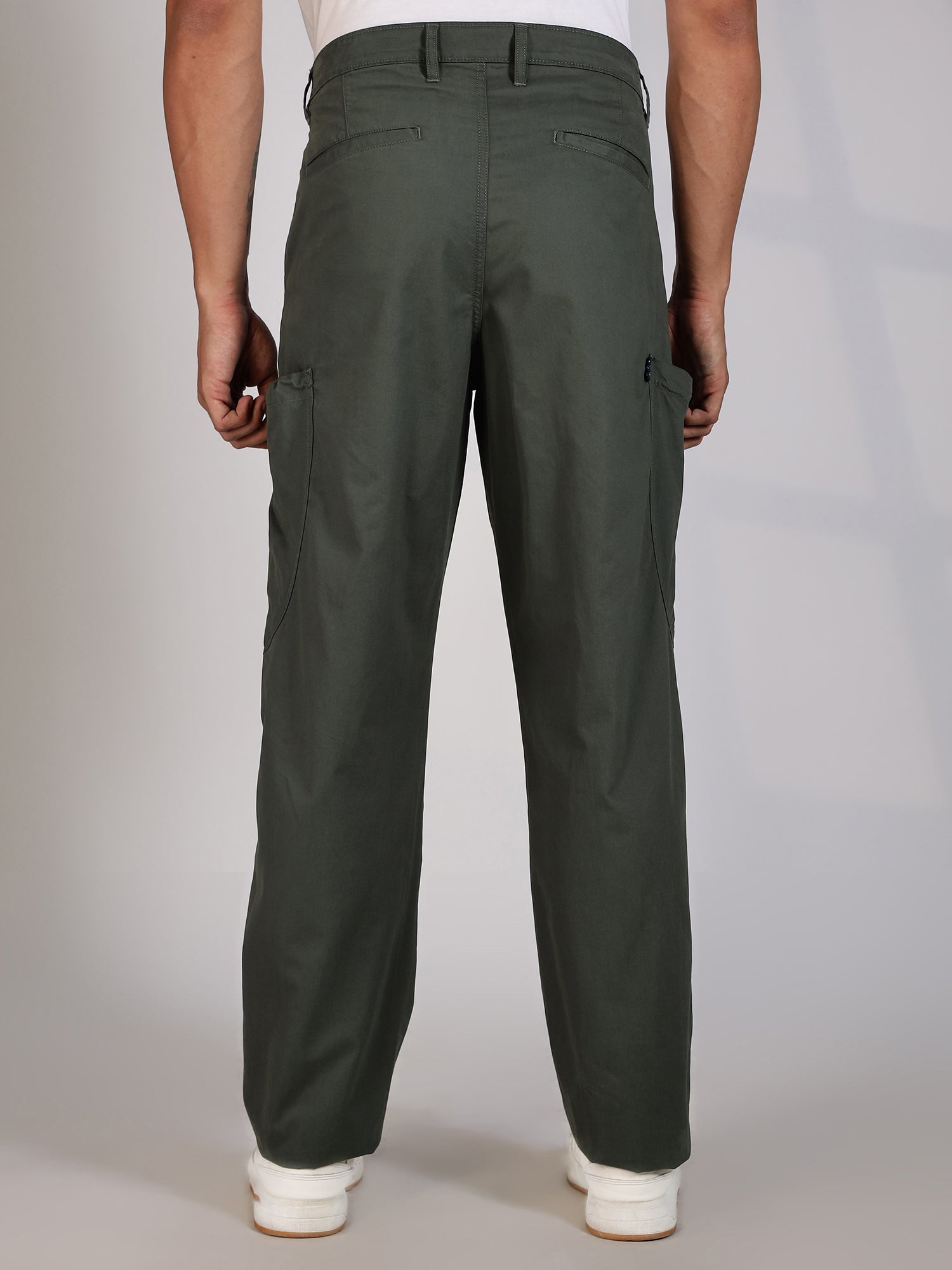 Thomas Scott Men Olive Mid-Rise Straight Fit Woven Cargo Trousers