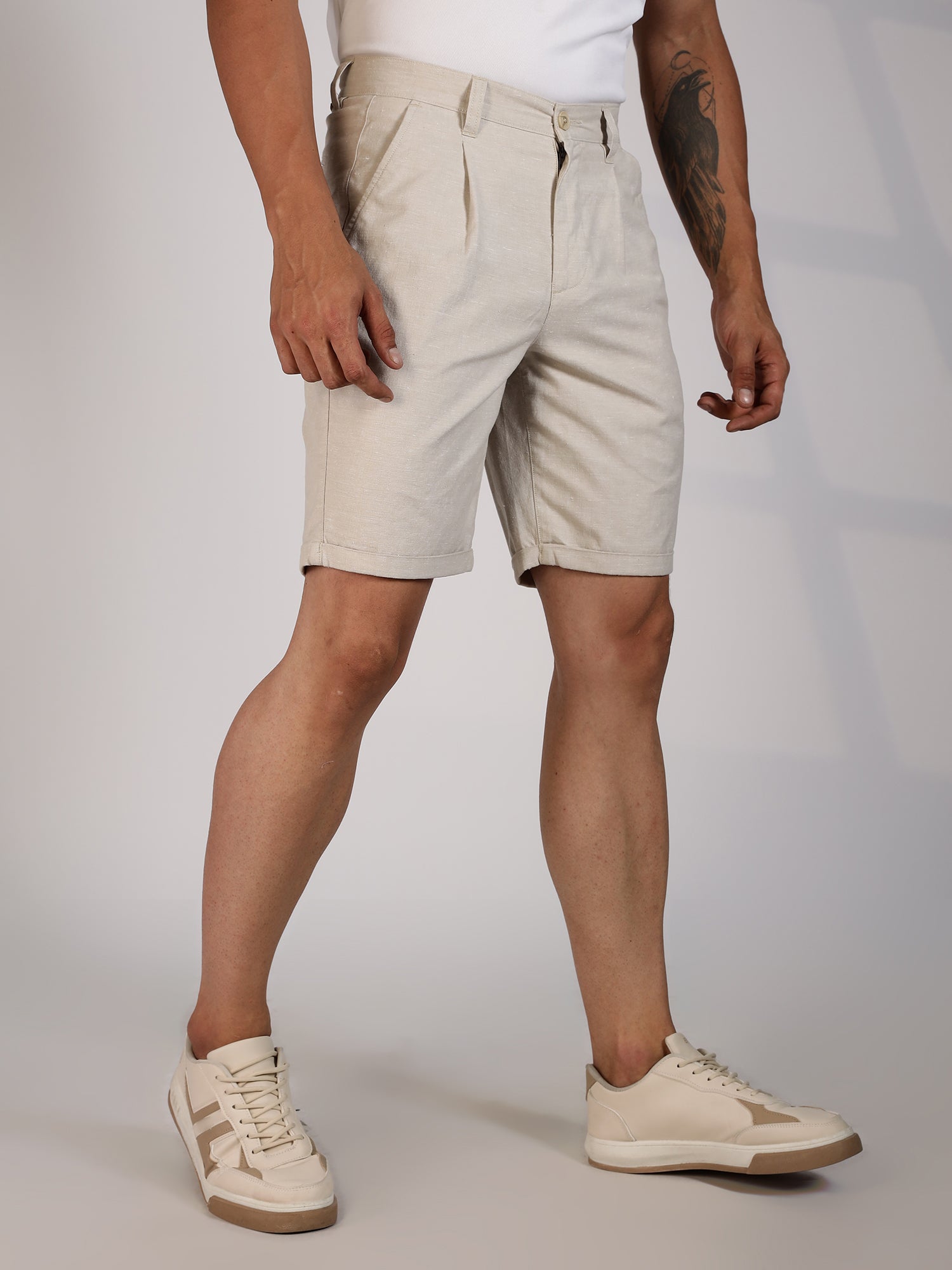 Thomas Scott Men Cream Mid-Rise Regular Fit Woven Linen Chino Shorts