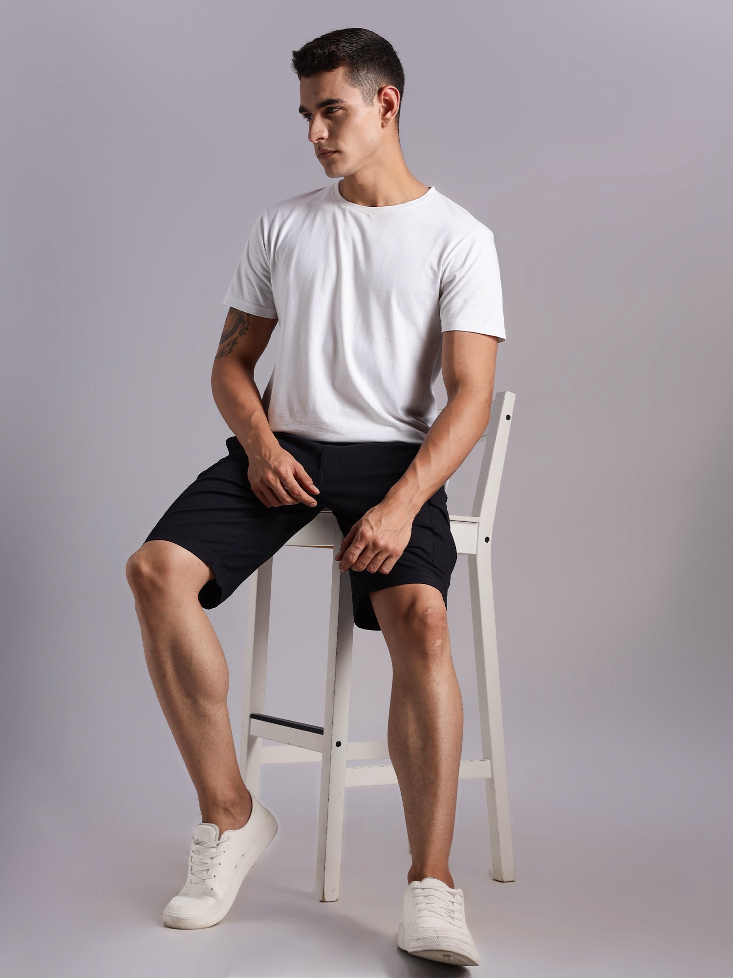 Thomas Scott Men Black Mid-Rise Regular Fit Solid Woven Linen Cargo Shorts