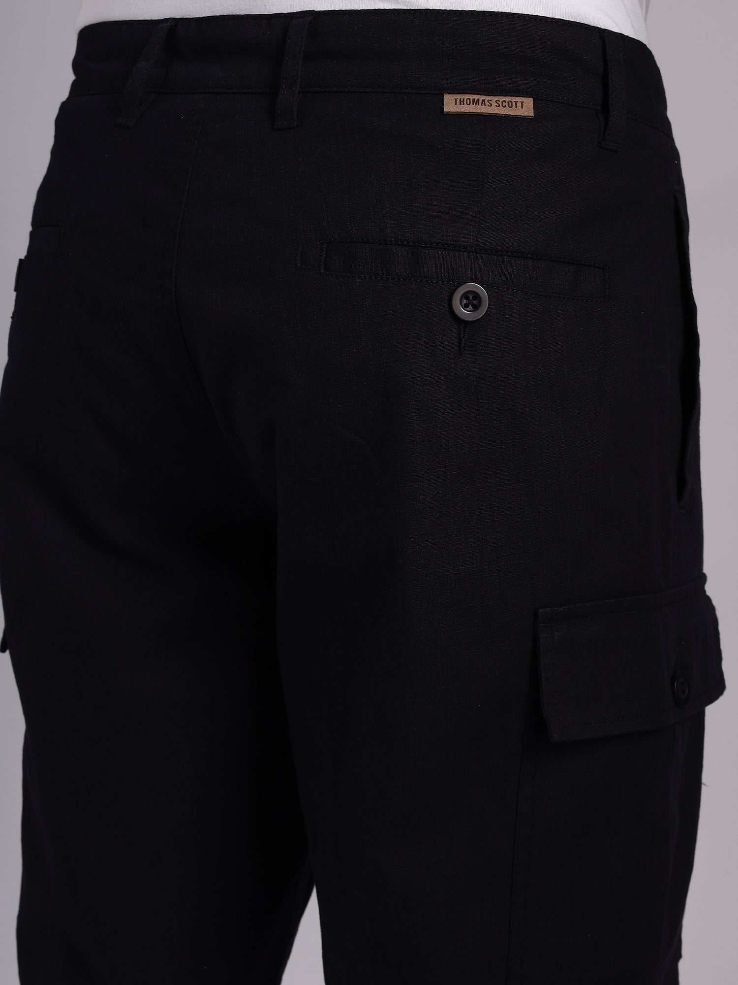 Thomas Scott Men Black Mid-Rise Regular Fit Solid Woven Linen Cargo Shorts