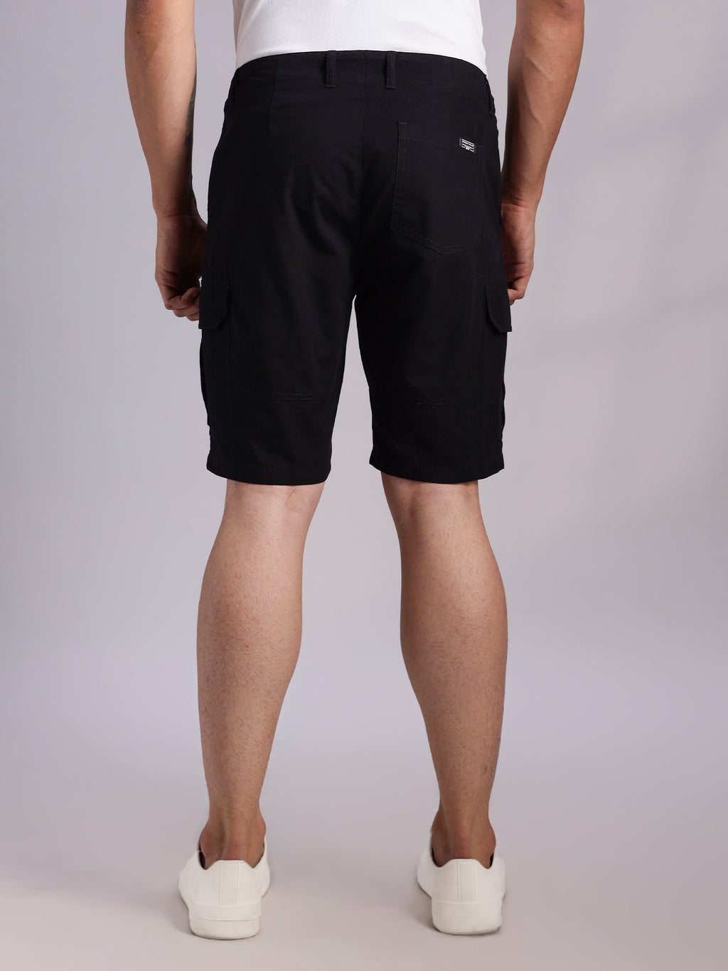 Thomas Scott Men Black Mid-Rise Regular Fit Solid Woven Cargo Shorts