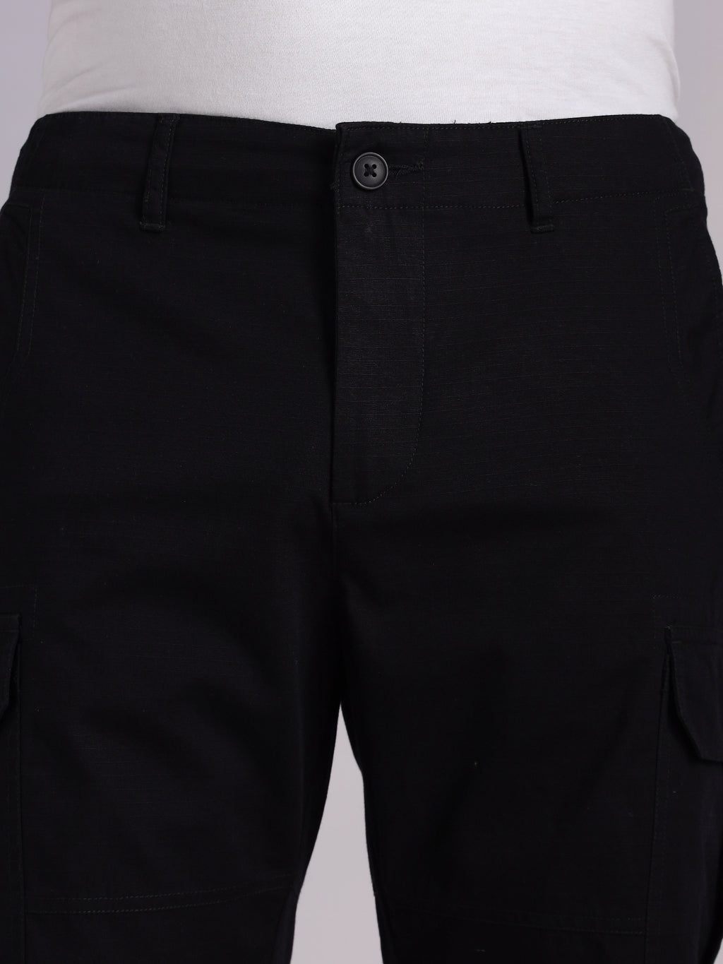 Thomas Scott Men Black Mid-Rise Regular Fit Solid Woven Cargo Shorts