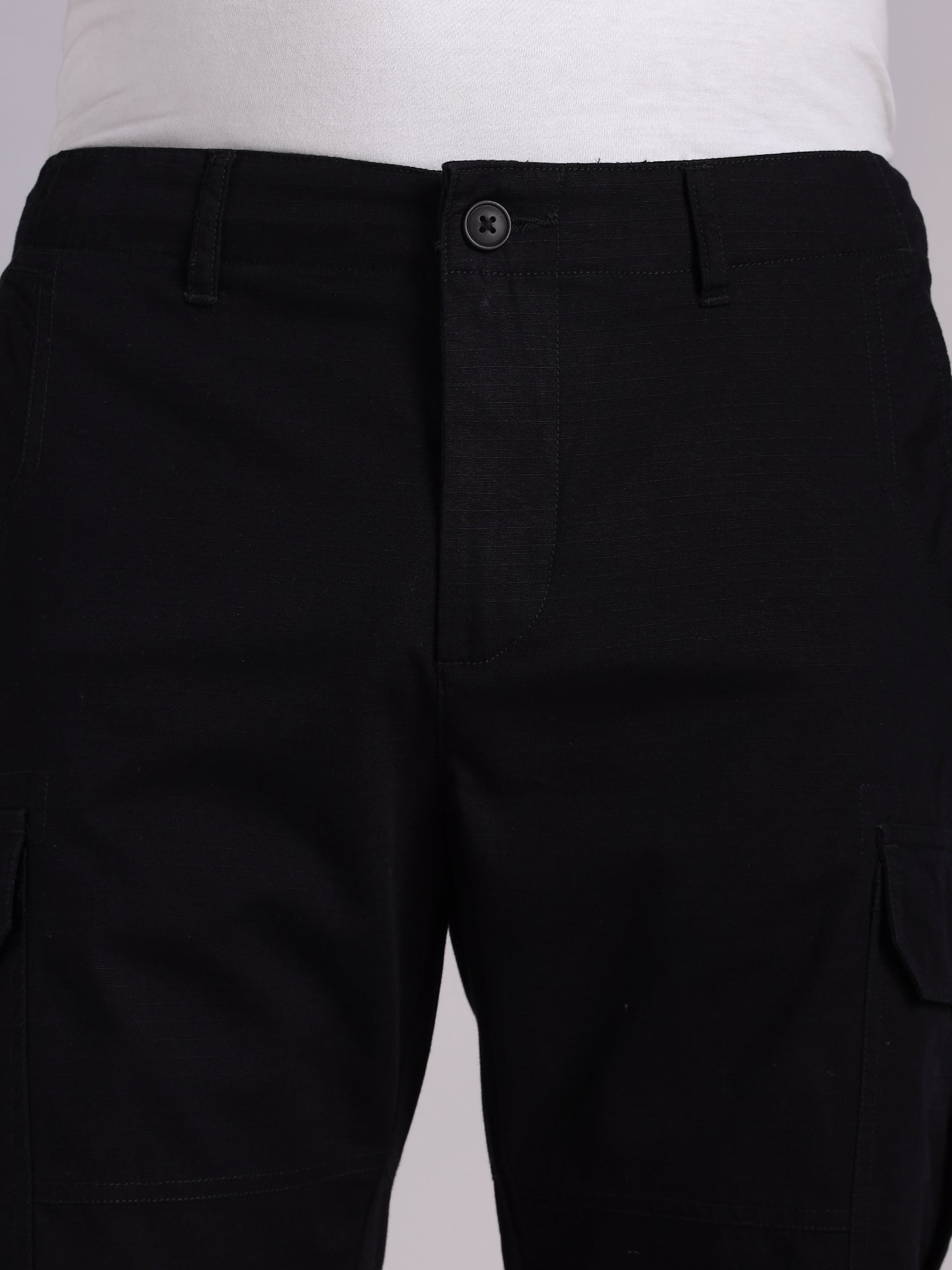 Thomas Scott Men Black Mid-Rise Regular Fit Solid Woven Cargo Shorts