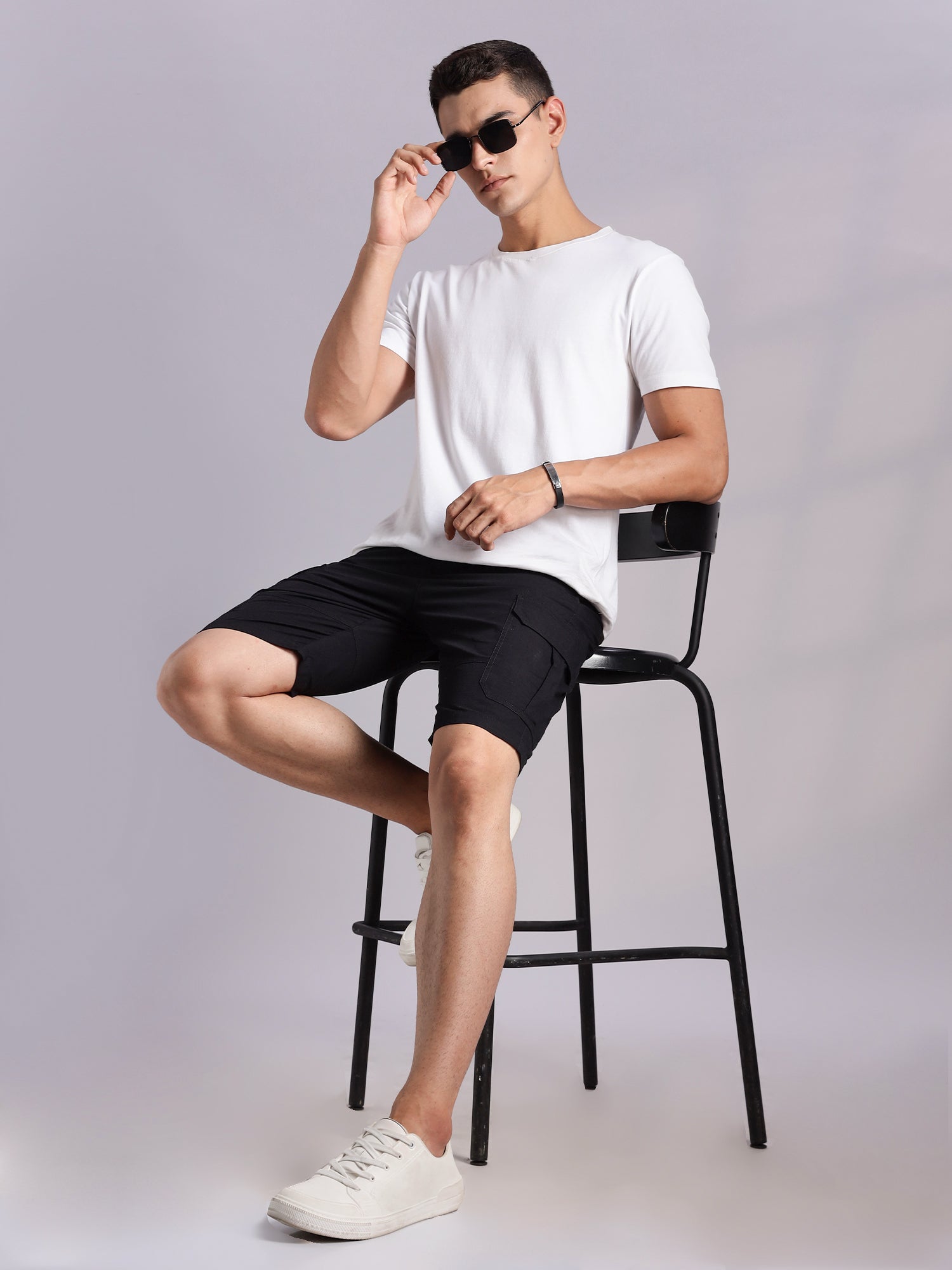 Thomas Scott Men Black Mid-Rise Regular Fit Solid Woven Cargo Shorts