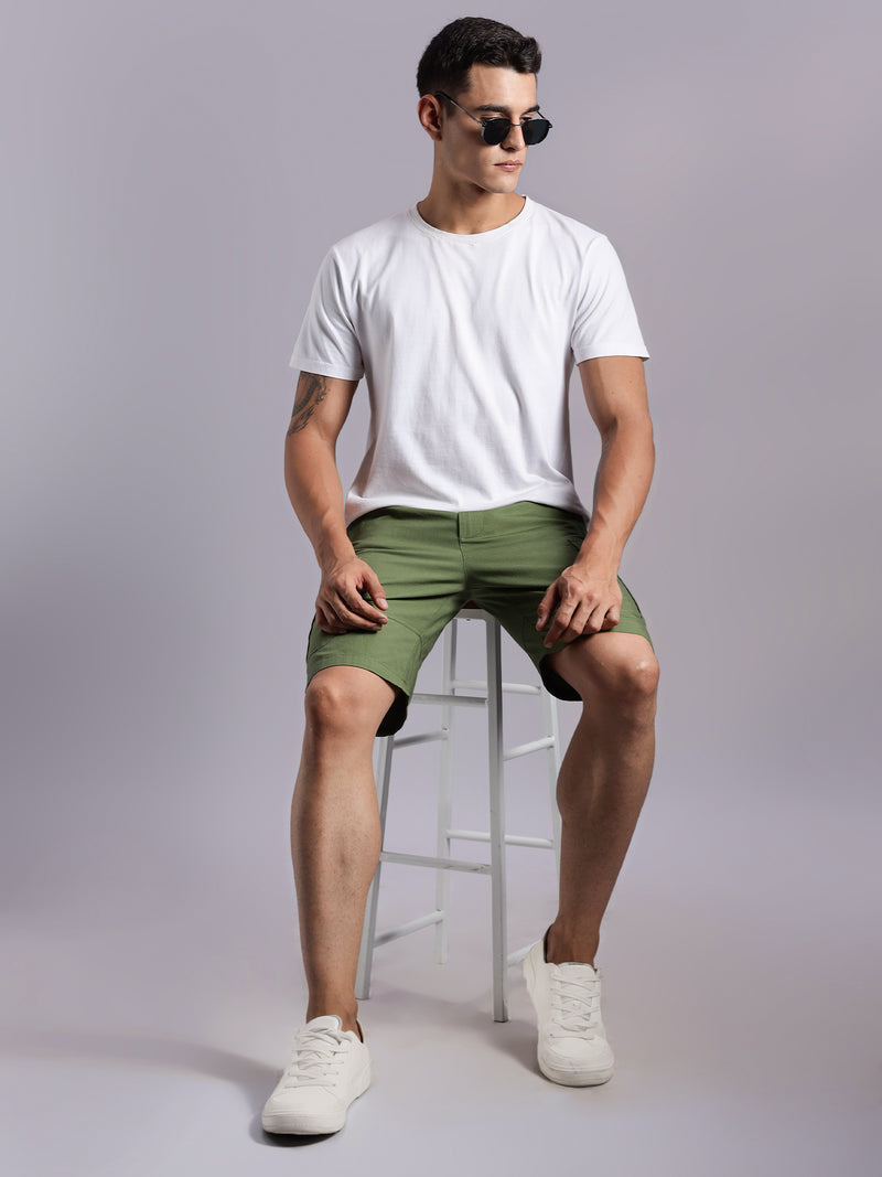 Thomas Scott Men Green Mid-Rise Regular Fit Solid Woven Cargo Shorts