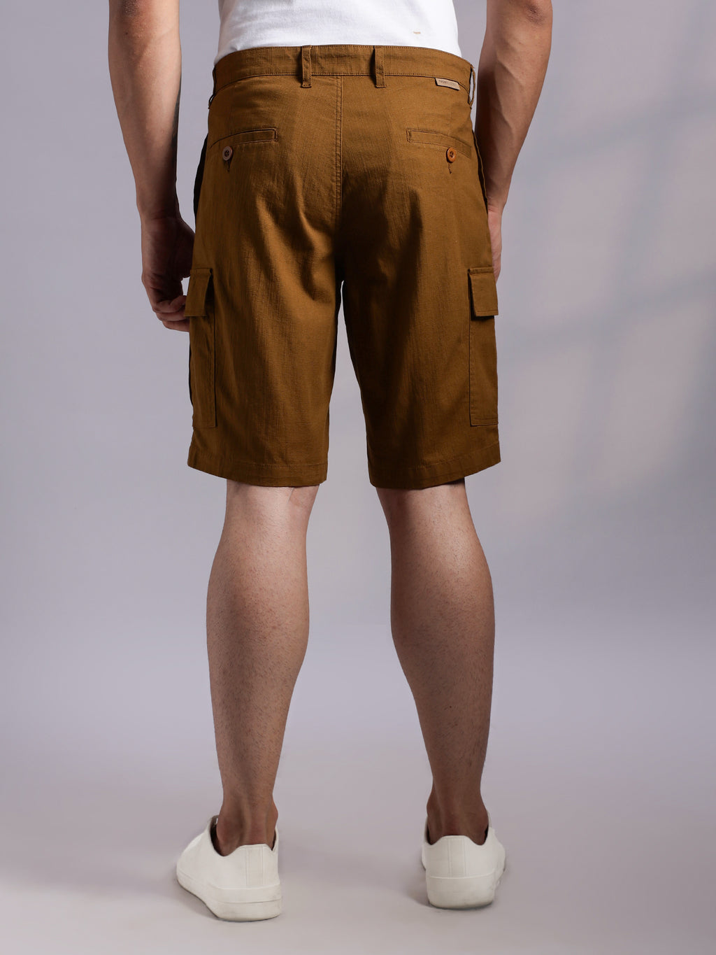 Thomas Scott Men Brown Mid-Rise Regular Fit Solid Woven Linen Cargo Shorts