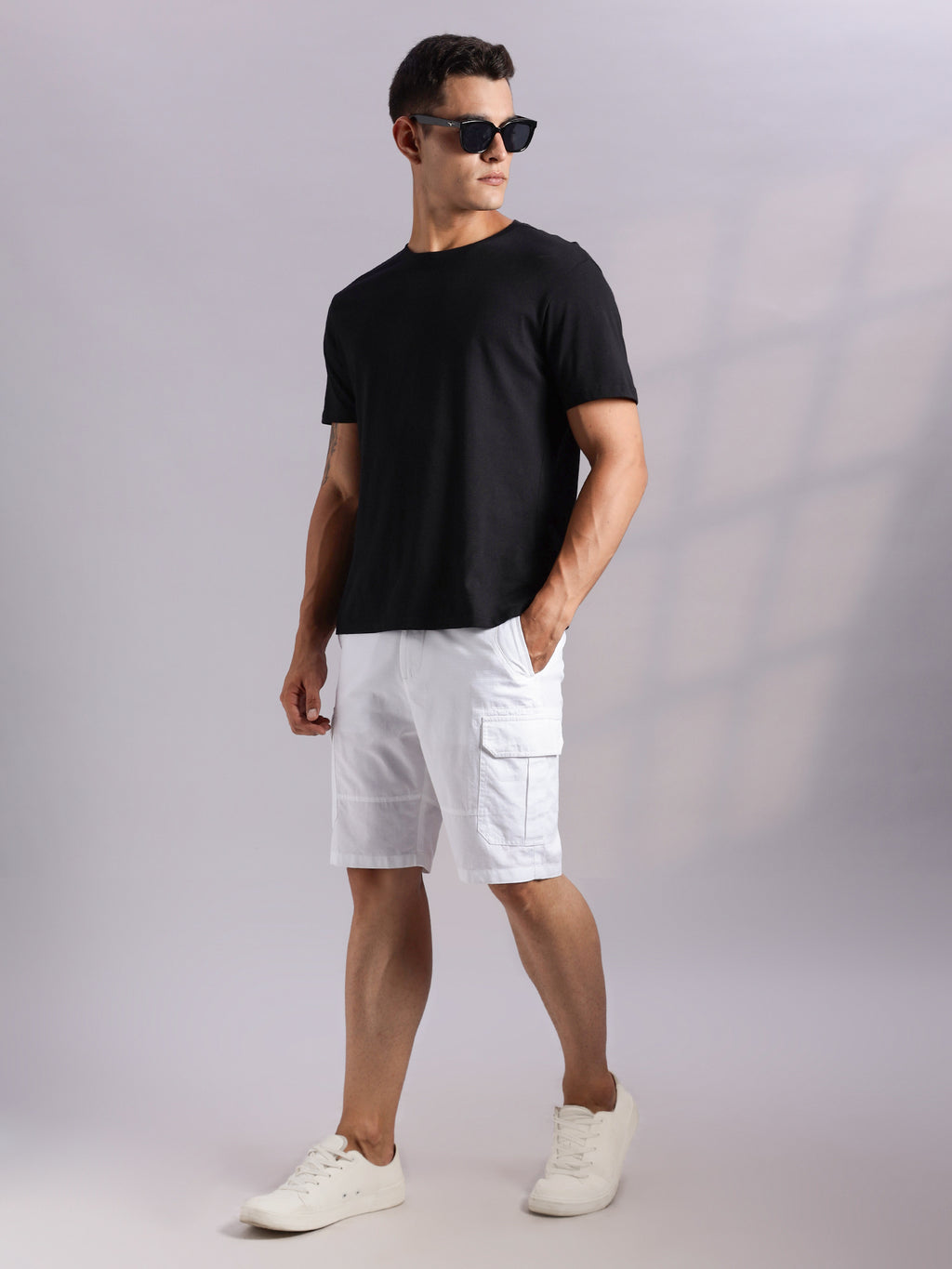 Thomas Scott Men White Mid-Rise Regular Fit Solid Woven Cargo Shorts