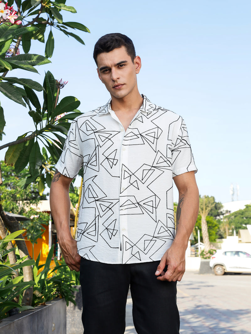 Thomas Scott Men White Regular Fit Short Sleeves Spread Collar Embroidered Shirt