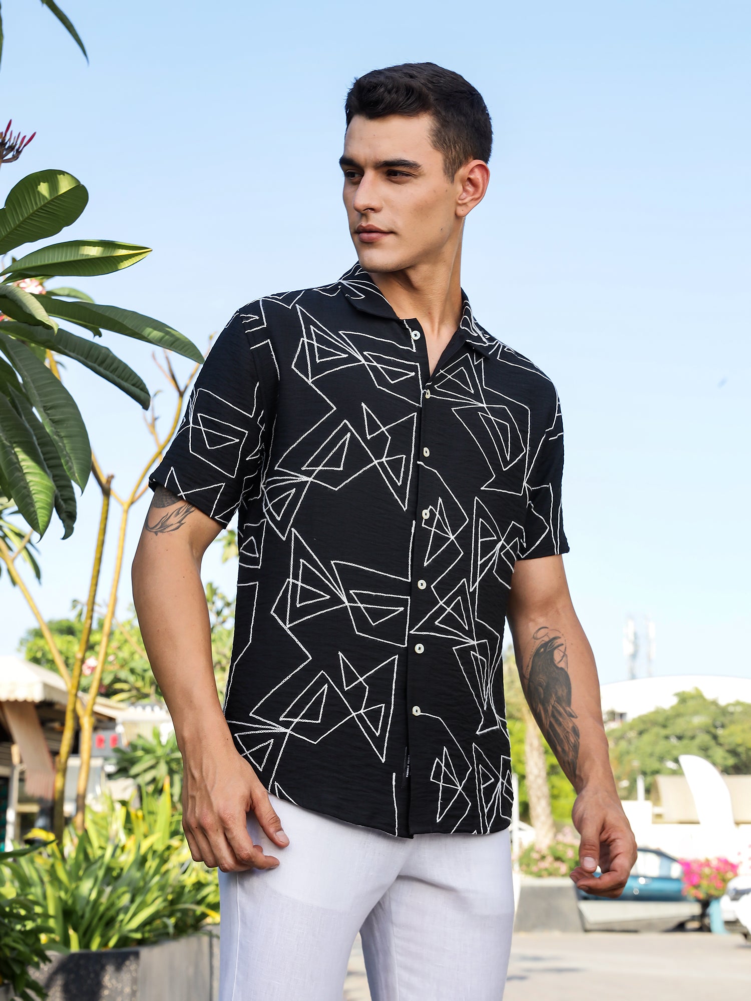 Thomas Scott Men Black Regular Fit Short Sleeves Spread Collar Embroidered Shirt