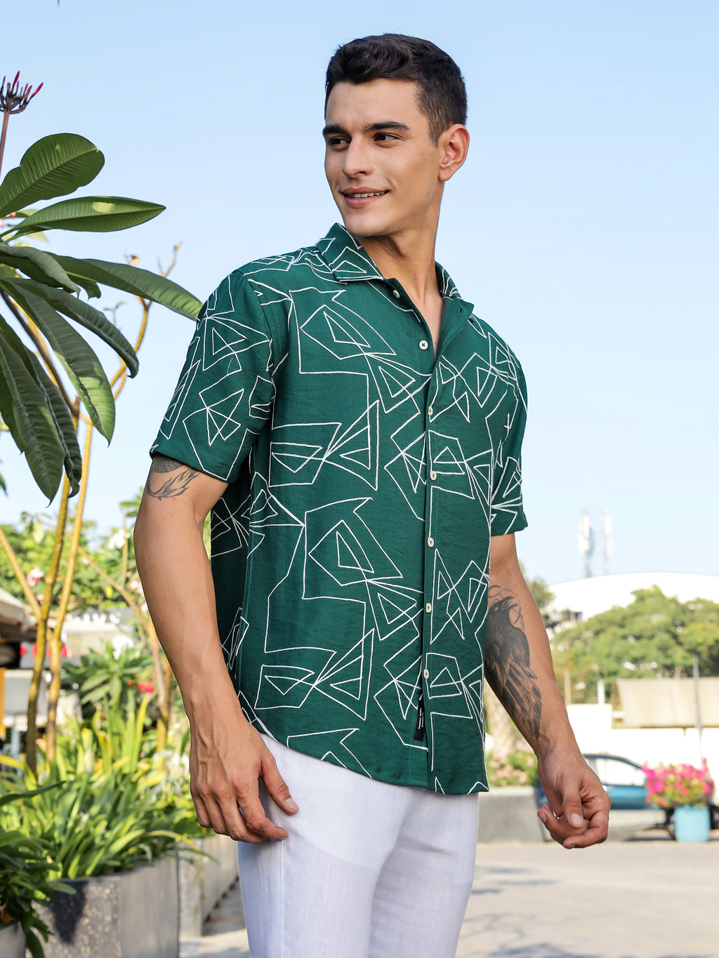 Thomas Scott Men Green Regular Fit Short Sleeves Spread Collar Embroidered Shirt