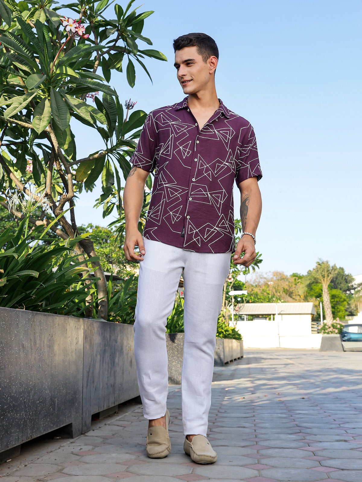 Thomas Scott Men Wine Regular Fit Short Sleeves Spread Collar Embroidered Shirt