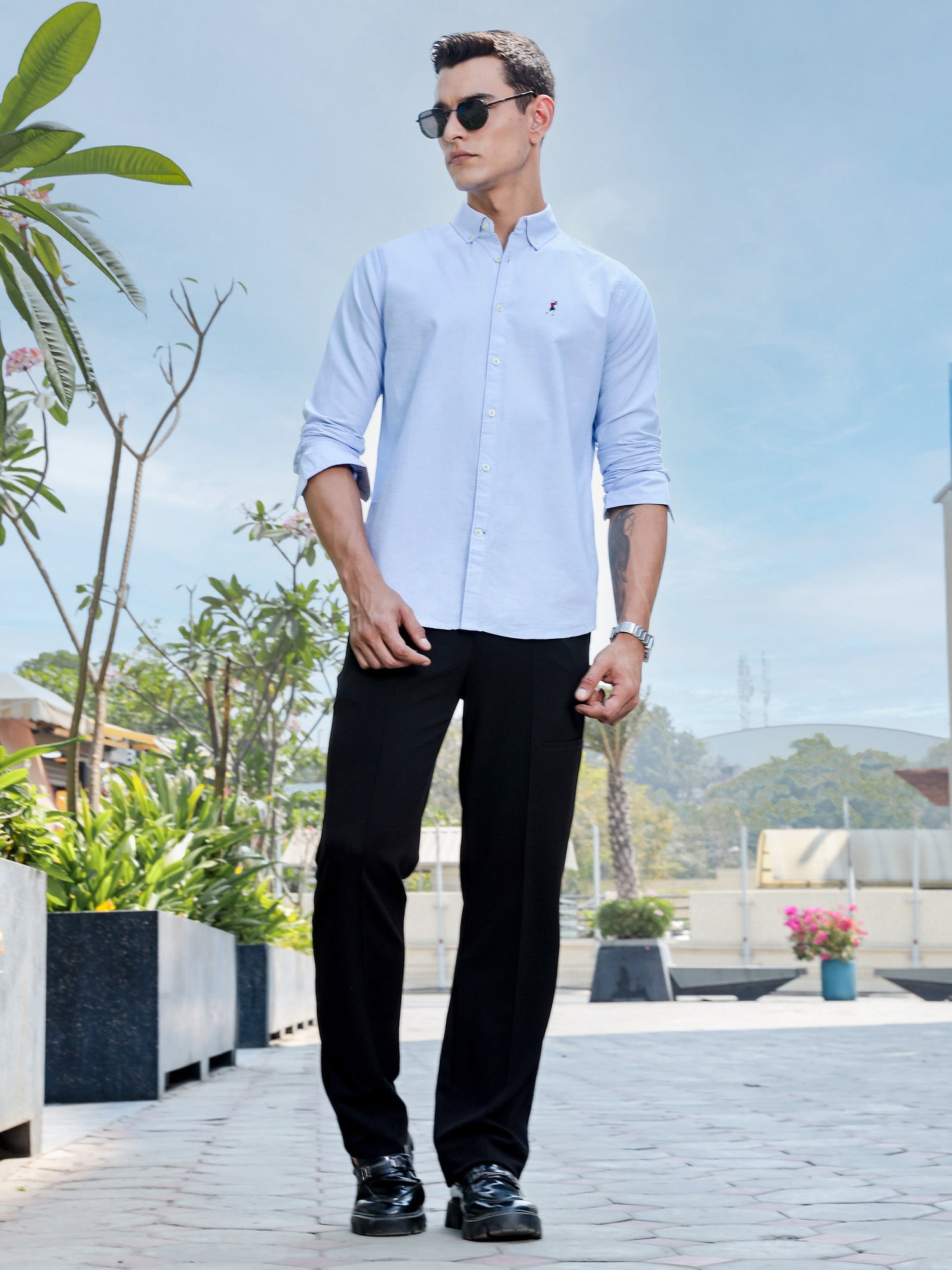 Thomas Scott Men SkyBlue Slim Fit Long Sleeves Button-Down Collar Solid Casual Shirt