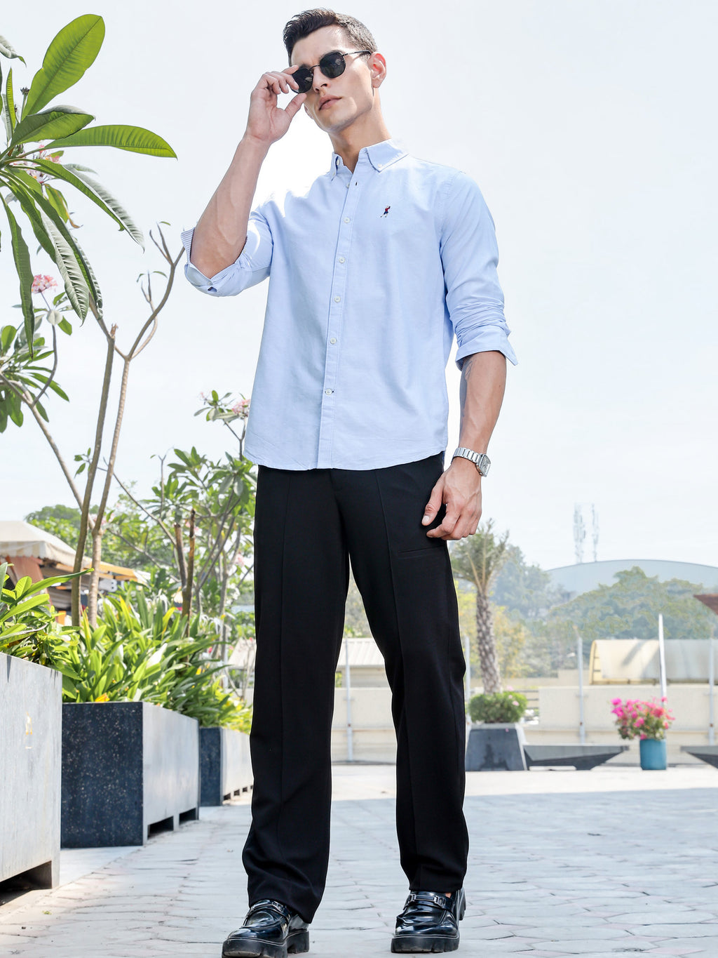 Thomas Scott Men SkyBlue Slim Fit Long Sleeves Button-Down Collar Solid Casual Shirt
