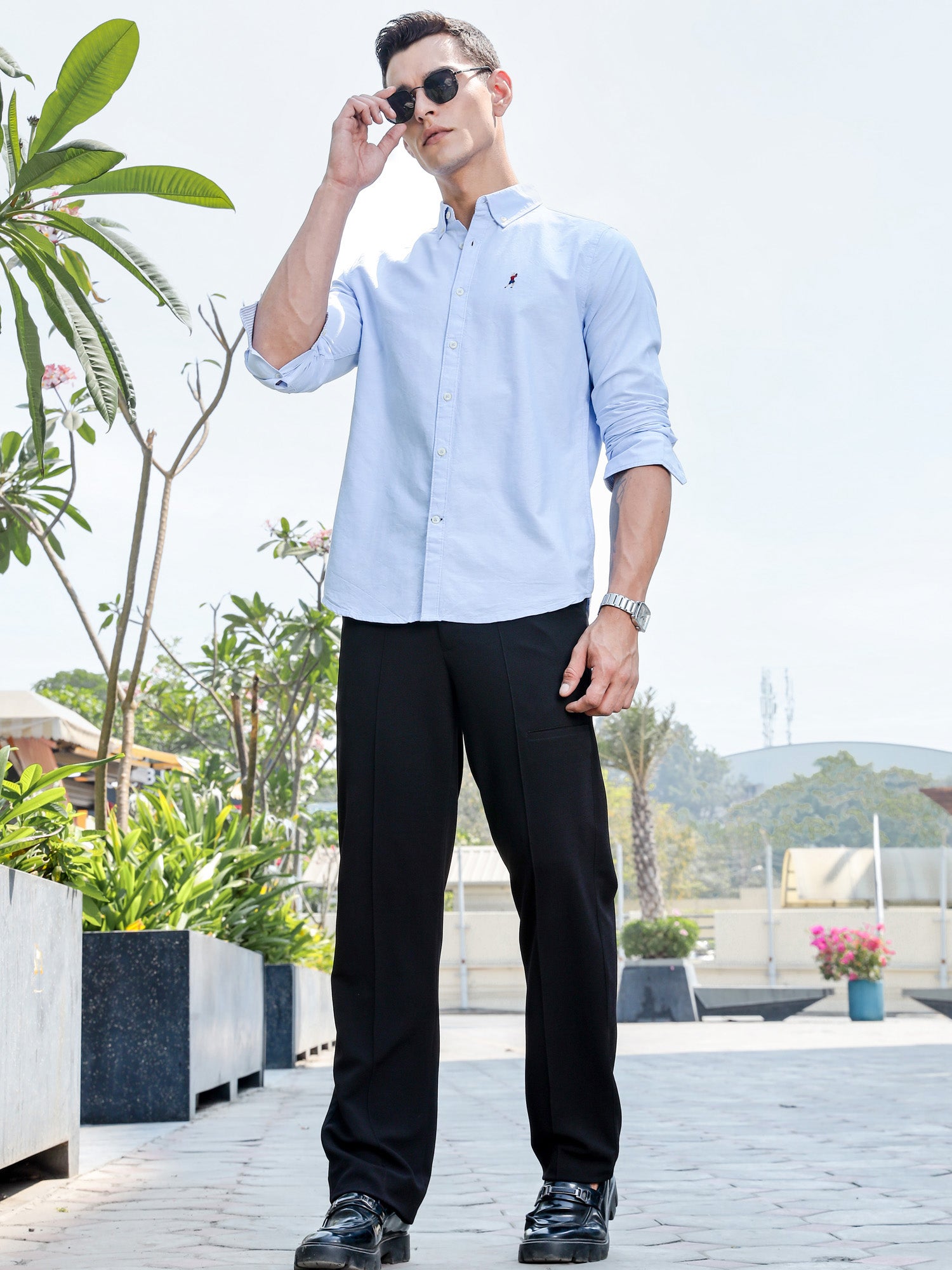 Thomas Scott Men SkyBlue Slim Fit Long Sleeves Button-Down Collar Solid Casual Shirt