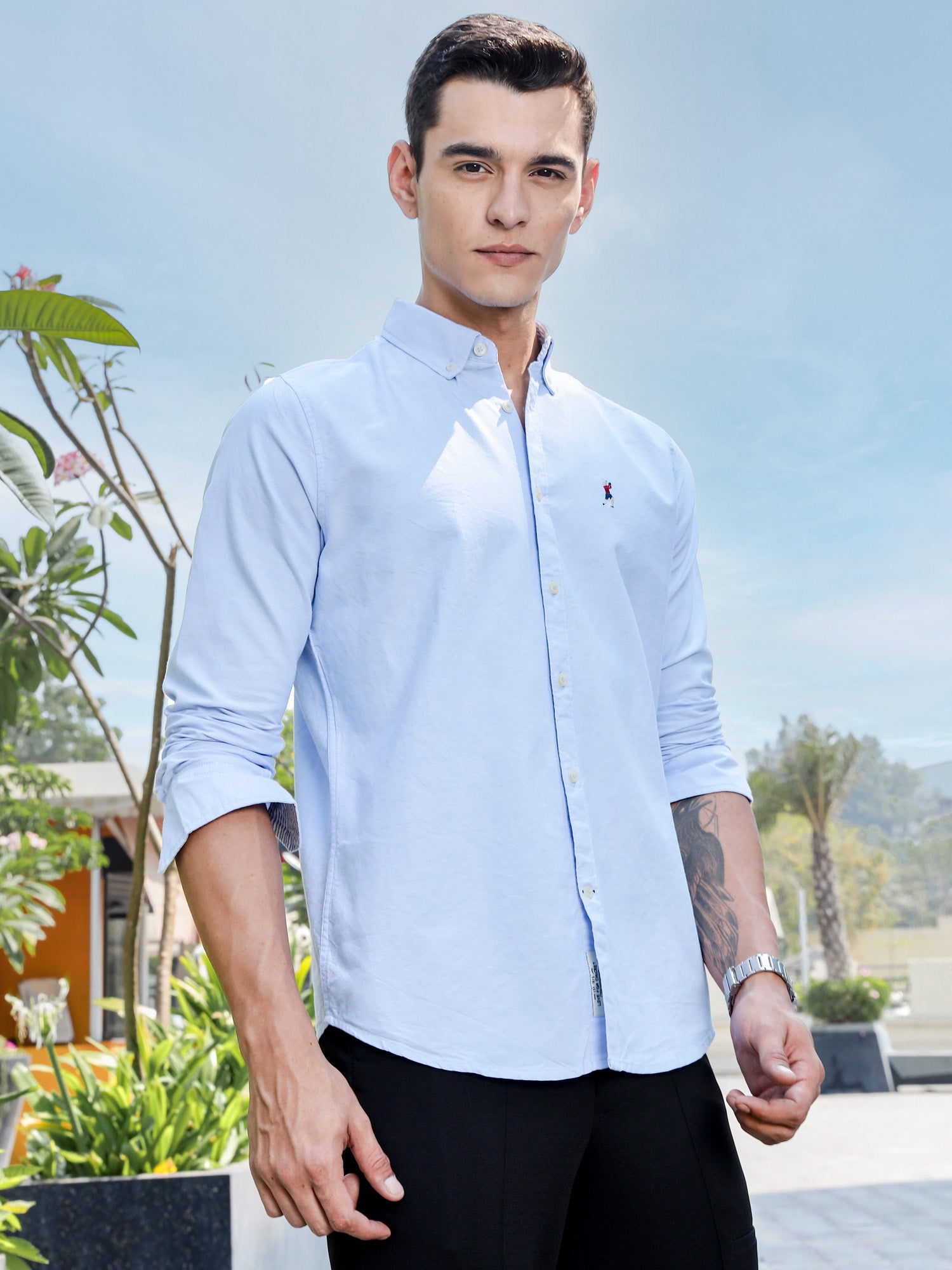 Thomas Scott Men SkyBlue Slim Fit Long Sleeves Button-Down Collar Solid Casual Shirt