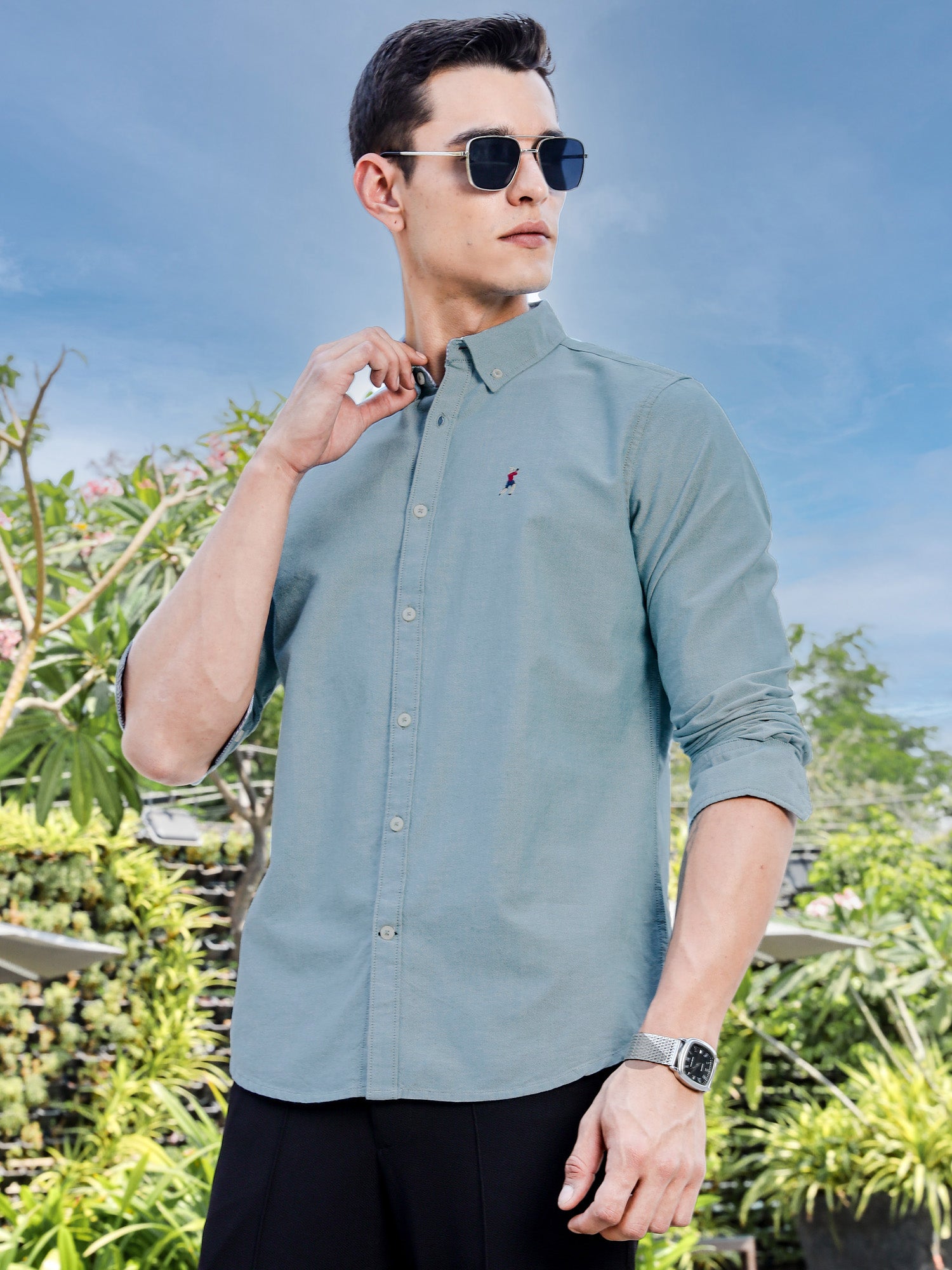 Thomas Scott Men DarkGreen Slim Fit Long Sleeves Button-Down Collar Solid Casual Shirt