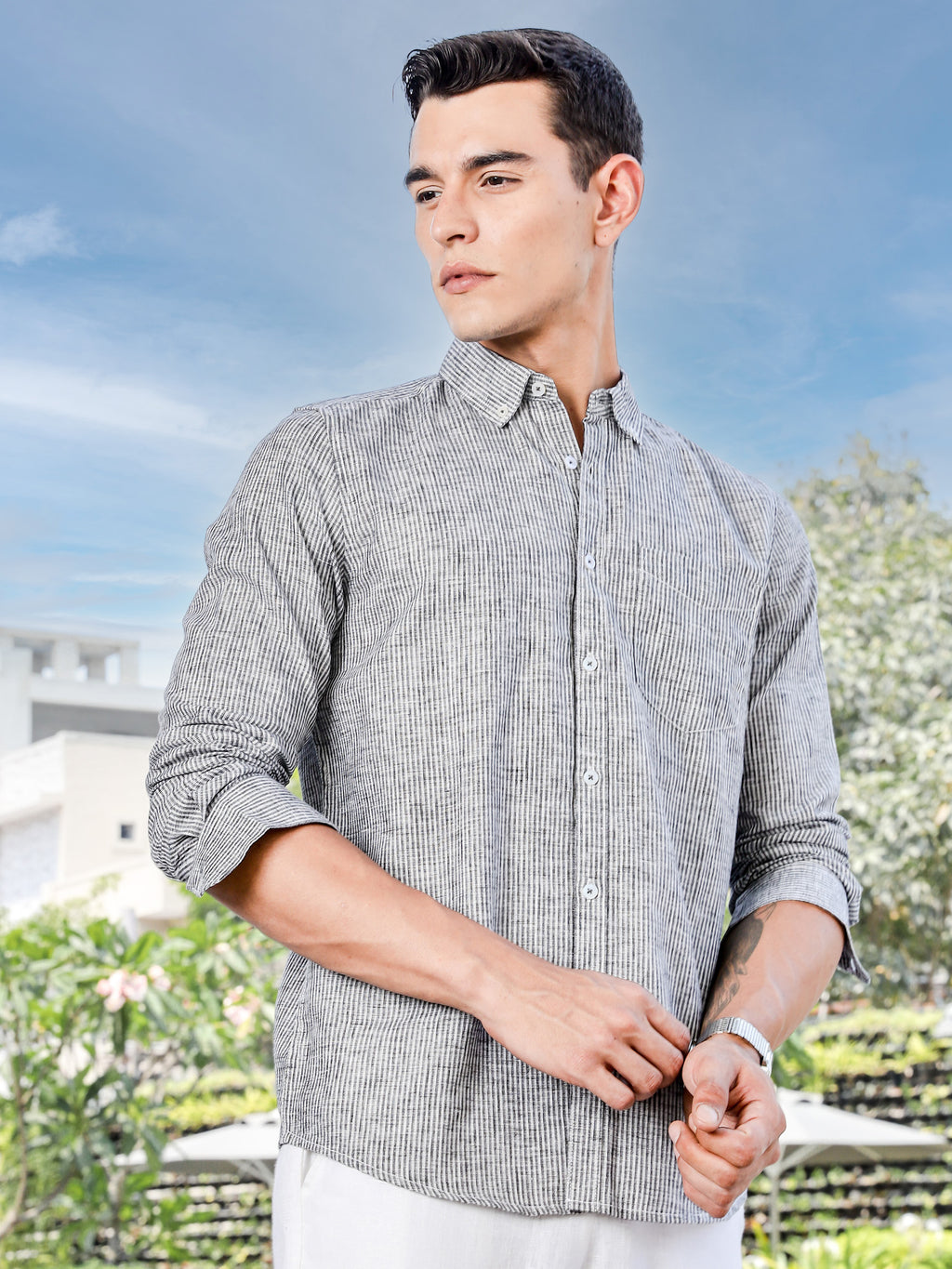 Thomas Scott Men Black Slim Fit Long Sleeves Pinstripes Linen Casual Shirt