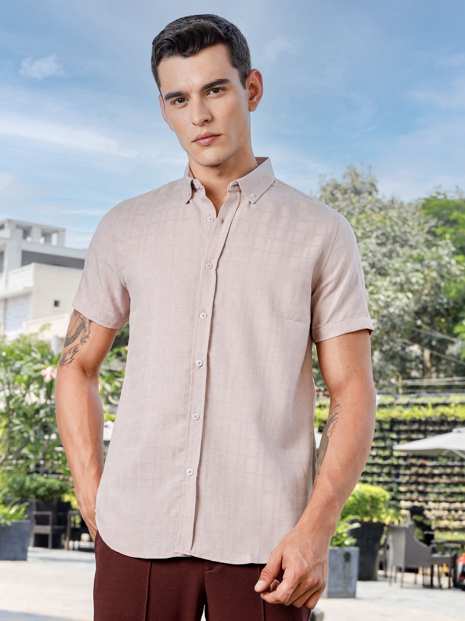 Thomas Scott Men Pink Slim Fit Short Sleeves Windowpane Checks Woven Casual Shirt