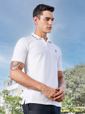 Thomas Scott Men White Regular Fit Short Sleeve Polo Collar Knitted T-shirt