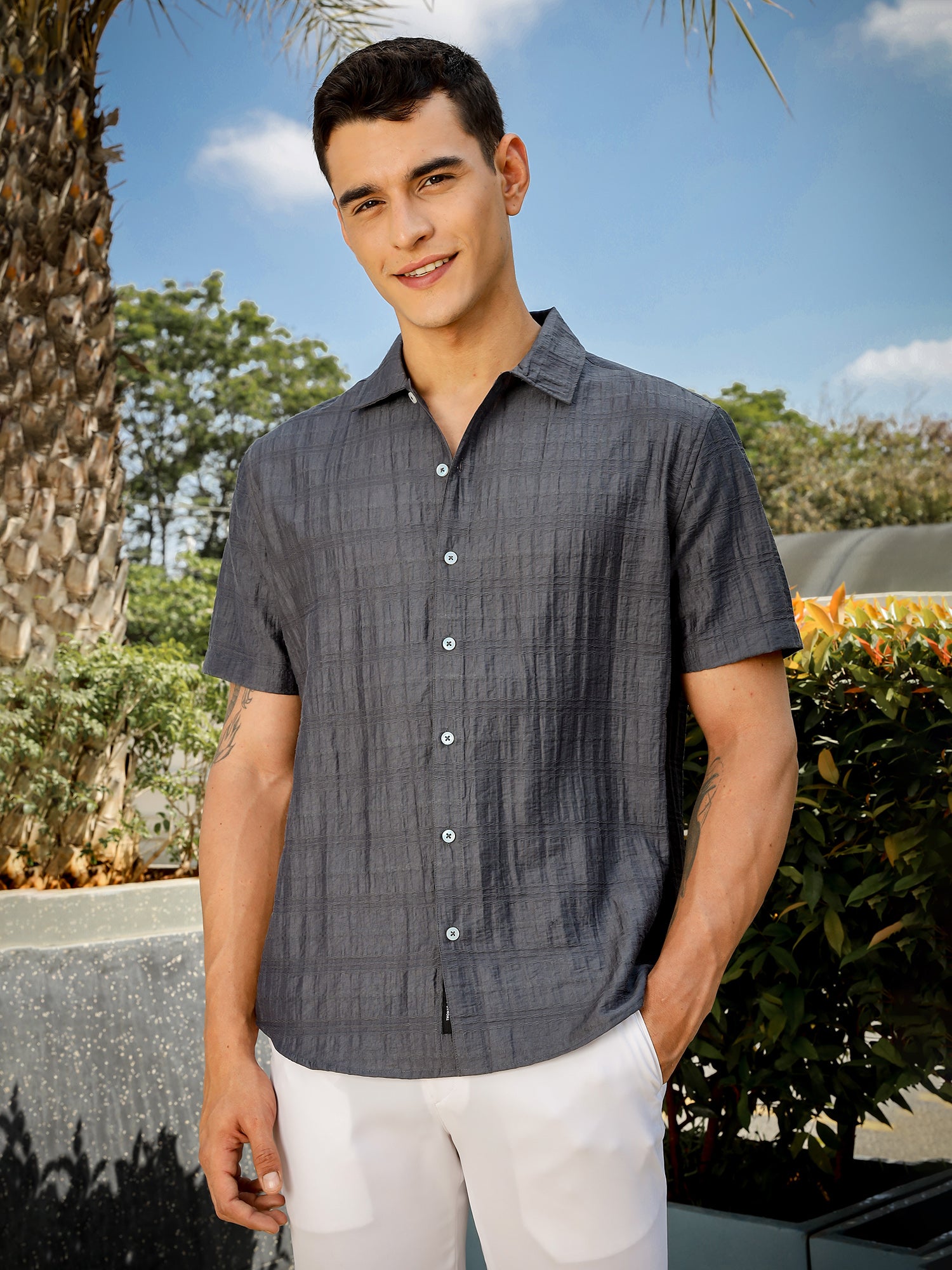 Thomas Scott Men Grey Slim Fit Short Sleeves Horizontal Stripes Casual Shirt