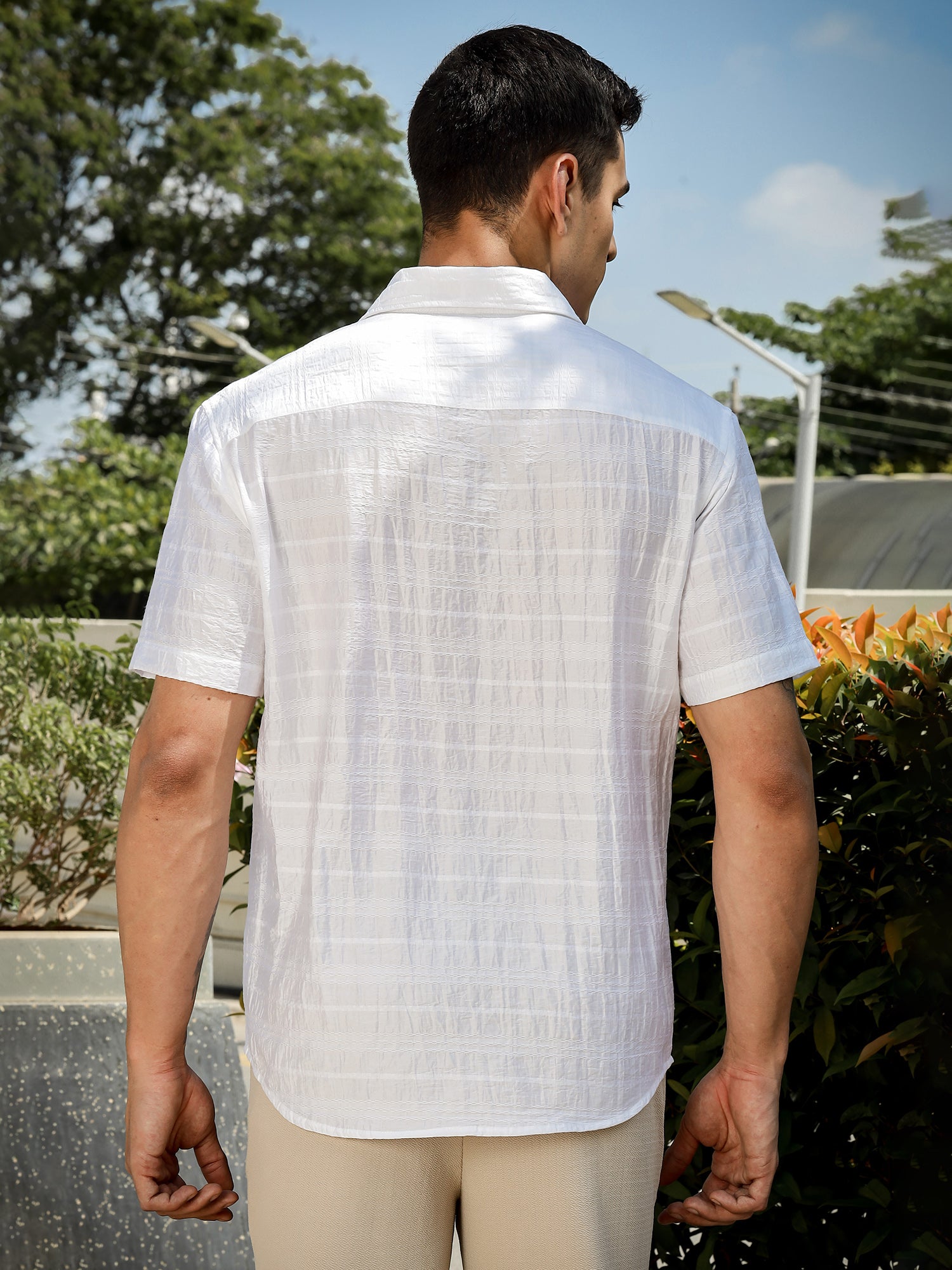 Thomas Scott Men White Slim Fit Short Sleeves Horizontal Stripes Casual Shirt