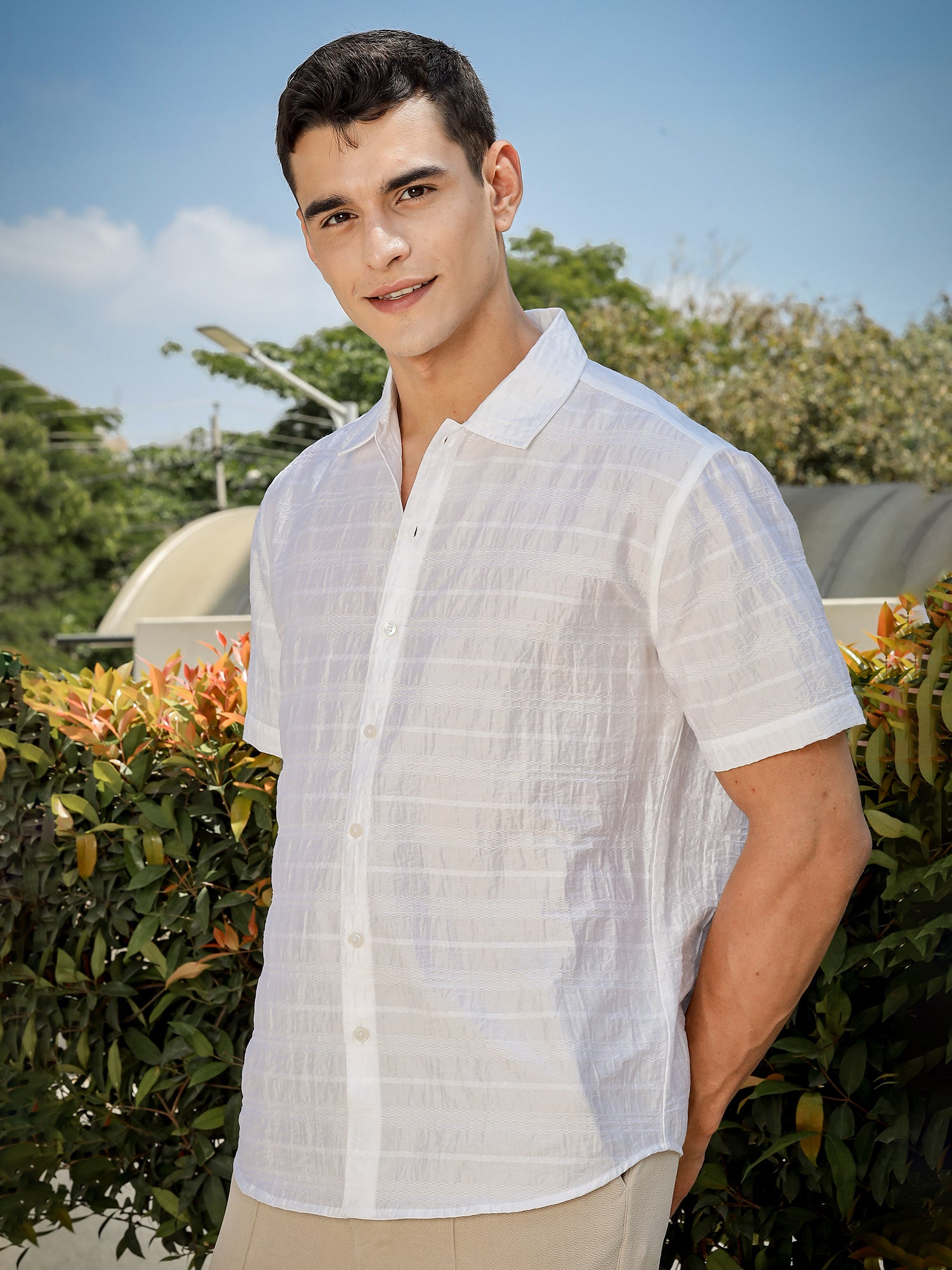 Thomas Scott Men White Slim Fit Short Sleeves Horizontal Stripes Casual Shirt