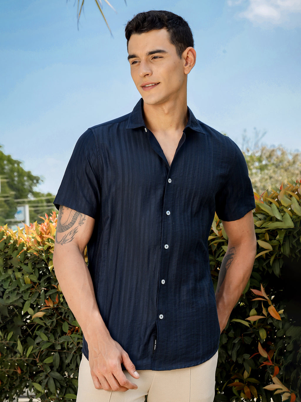 Thomas Scott Men Navy Slim Fit Short Sleeves Vertical Stripes Casual Shirt