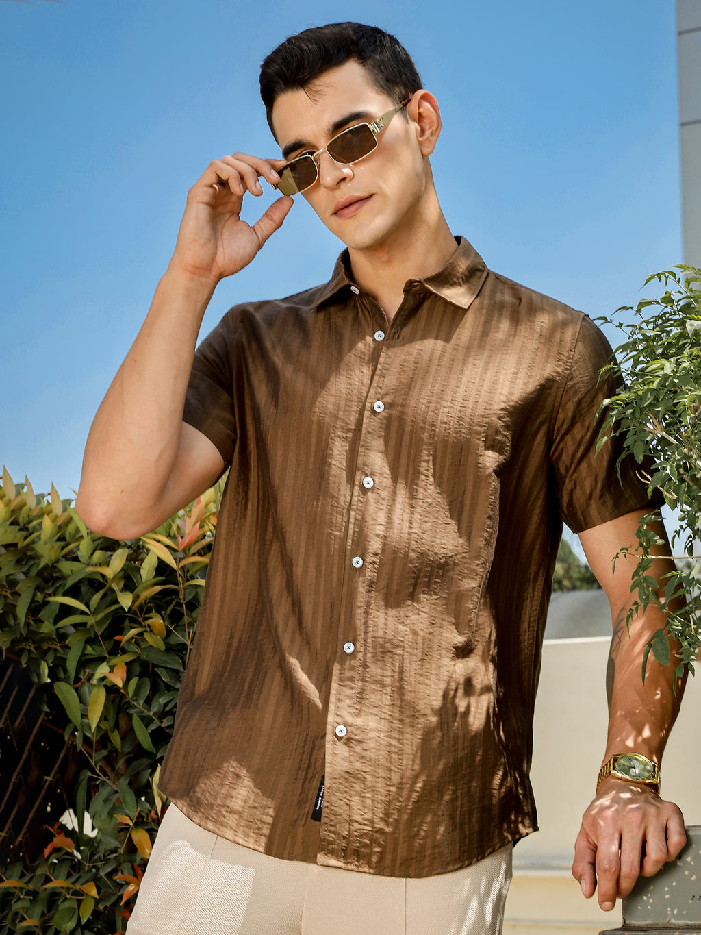 Thomas Scott Men Brown Slim Fit Short Sleeves Vertical Stripes Casual Shirt
