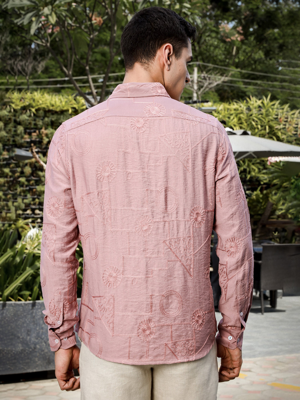 Thomas Scott Men Pink Regular Fit Long Sleeves Cutaway Collar Embroidered Shirt