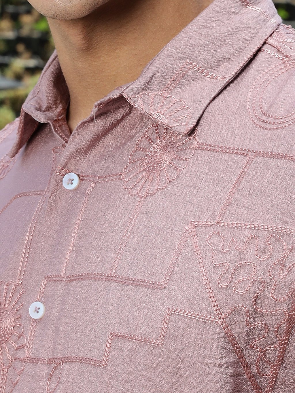 Thomas Scott Men Pink Regular Fit Long Sleeves Cutaway Collar Embroidered Shirt