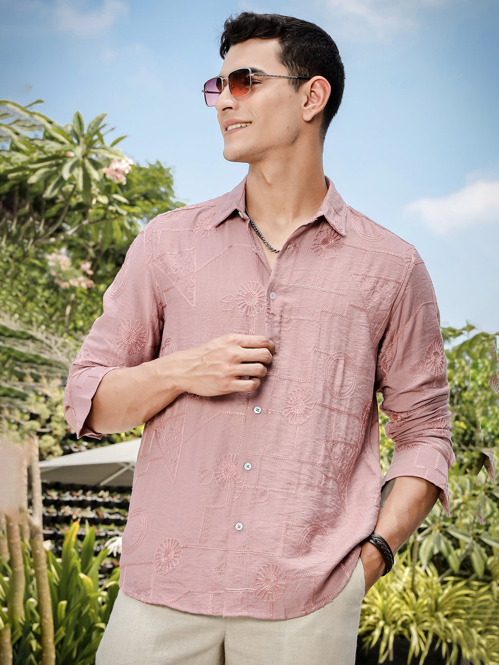 Thomas Scott Men Pink Regular Fit Long Sleeves Cutaway Collar Embroidered Shirt
