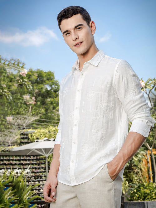 Thomas Scott Men White Regular Fit Long Sleeves Cutaway Collar Embroidered Shirt