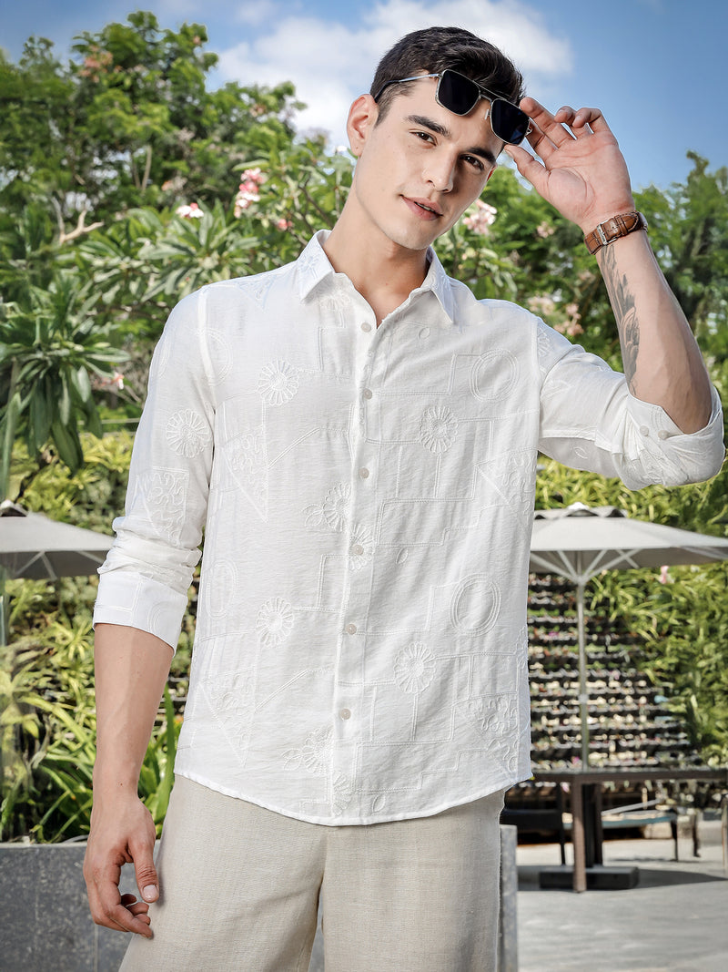 Thomas Scott Men White Regular Fit Long Sleeves Cutaway Collar Embroidered Shirt