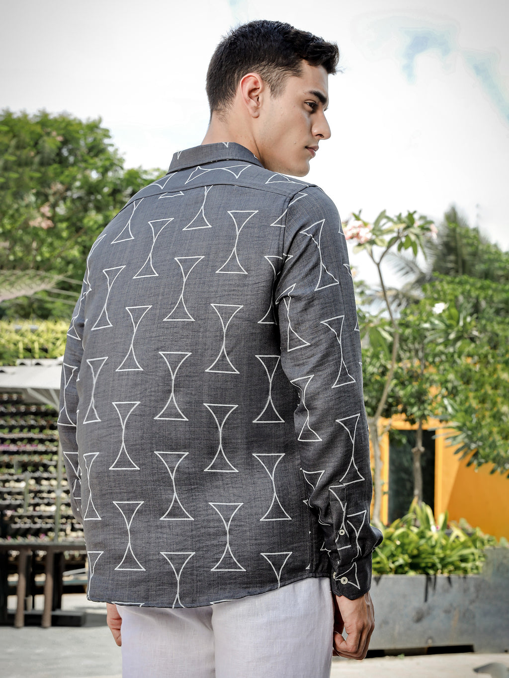 Thomas Scott Men Charcoal Slim Fit Long Sleeve Geometric Print Casual Shirt