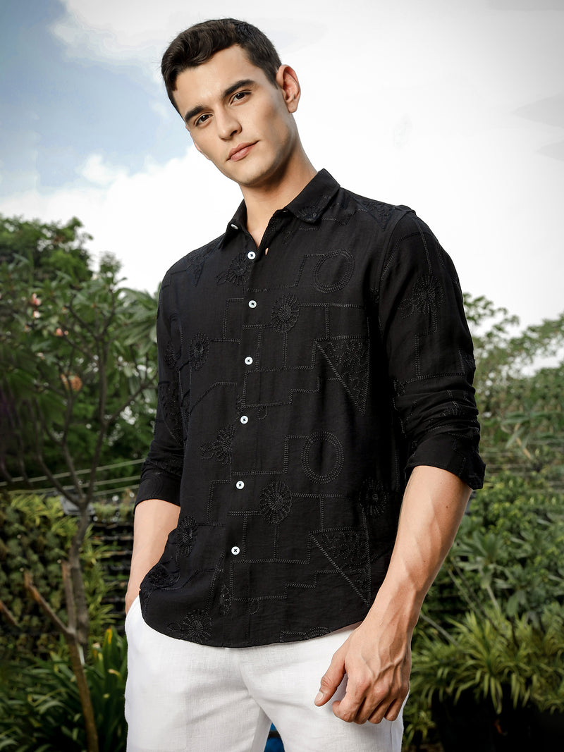 Thomas Scott Men Black Regular Fit Long Sleeves Cutaway Collar Embroidered Shirt
