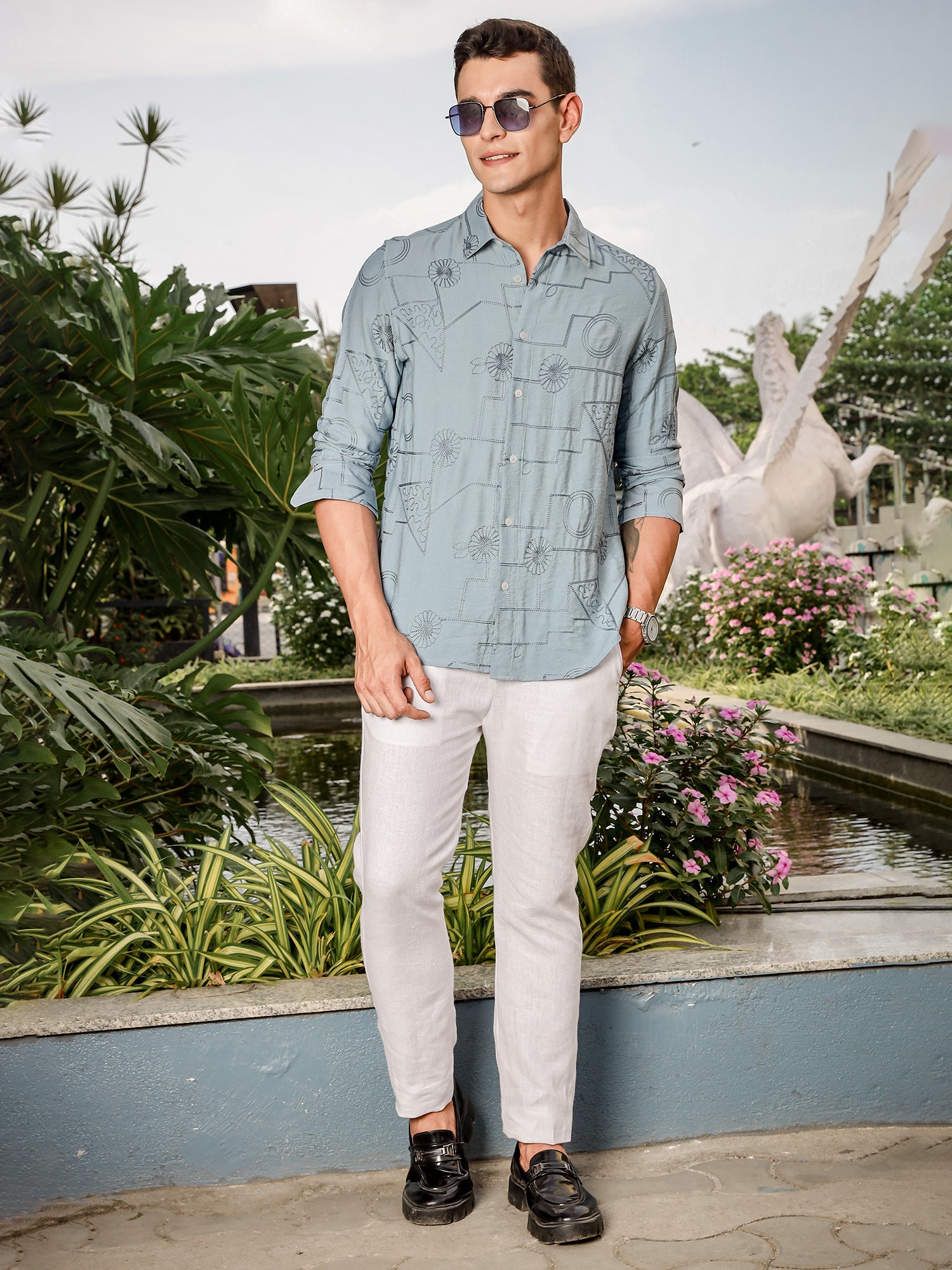 Thomas Scott Men Blue Regular Fit Long Sleeves Cutaway Collar Embroidered Shirt