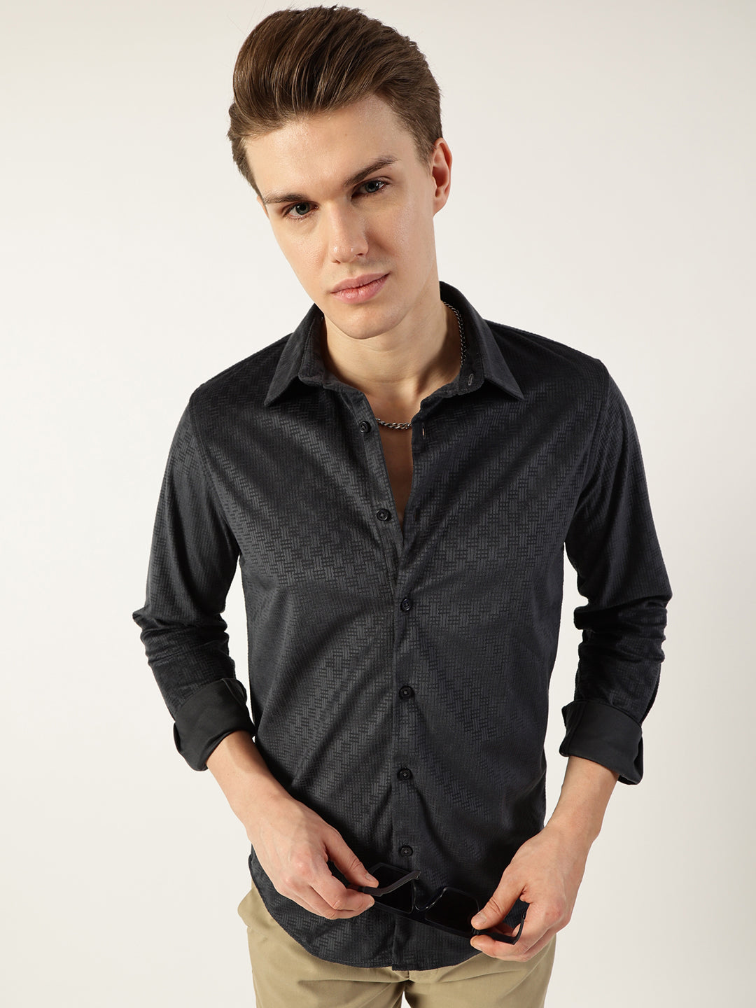 Thomas Scott Men Dark Grey Classic Spread Collar Textured Solid Slim Fit Casual Shirt