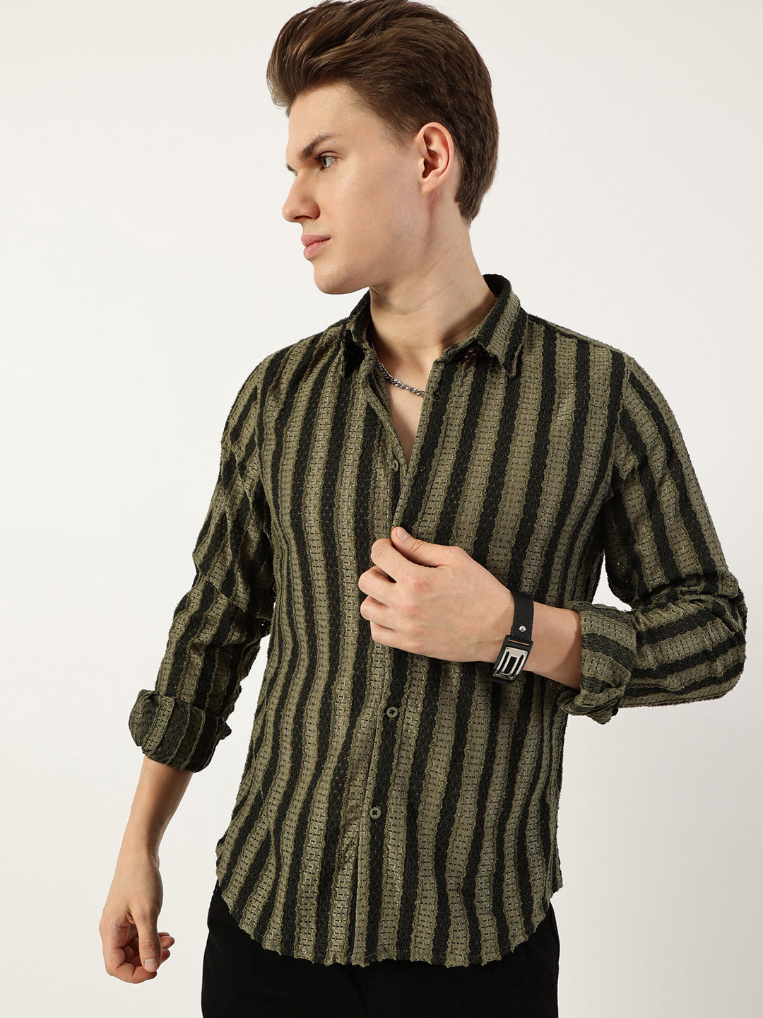 Thomas Scott Men Olive Premium Spread Collar Textured Solid Slim Fit Casual Shirt
