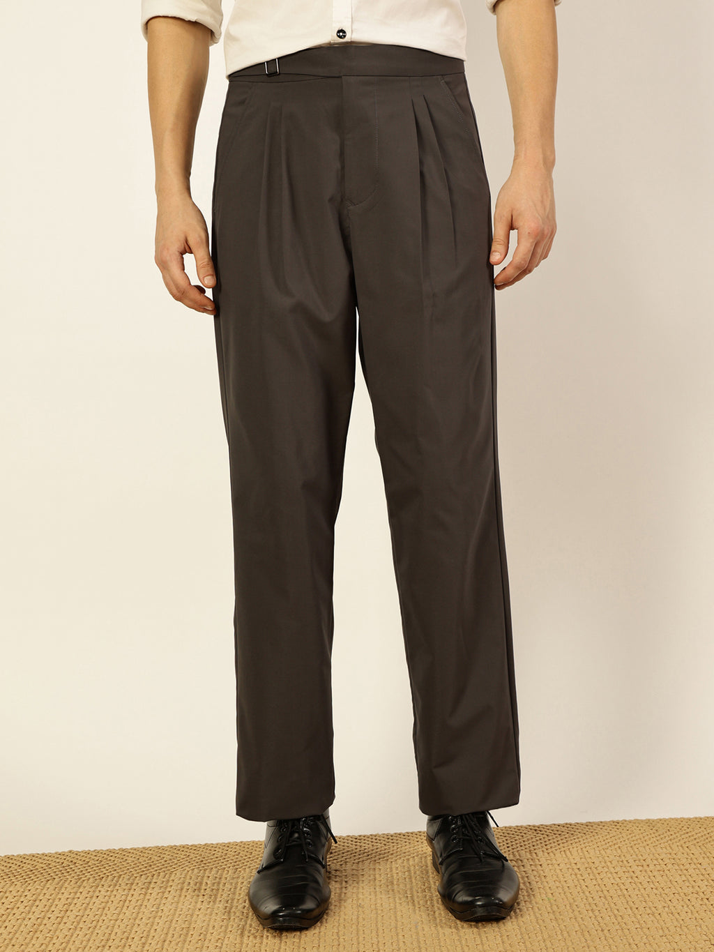 Thomas Scott Men Dark Grey Smart Pleated Mid-Rise Trousers