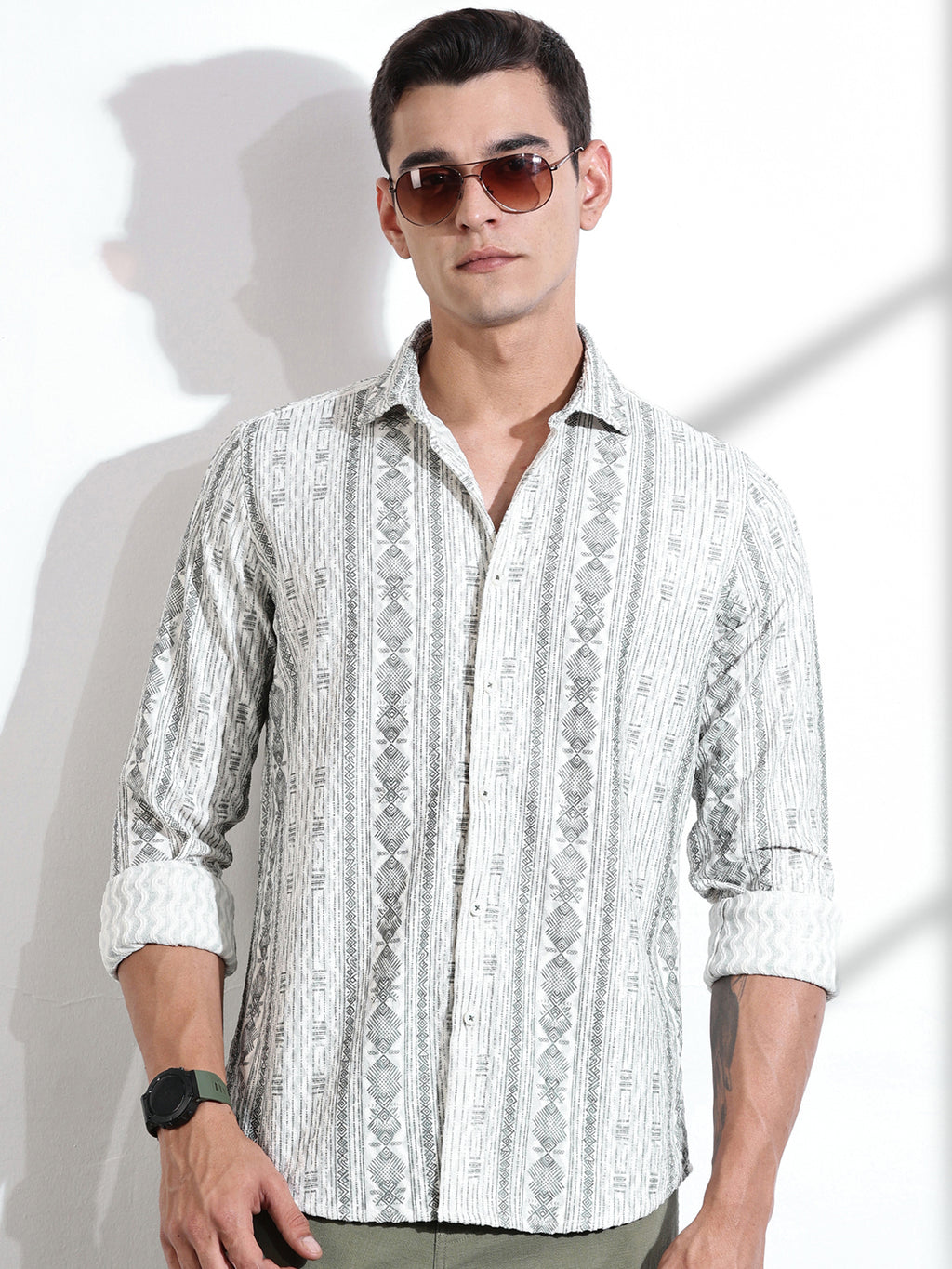 Thomas Scott Men Olive Slim Fit Long Sleeves Abstract Printed Casual Shirt