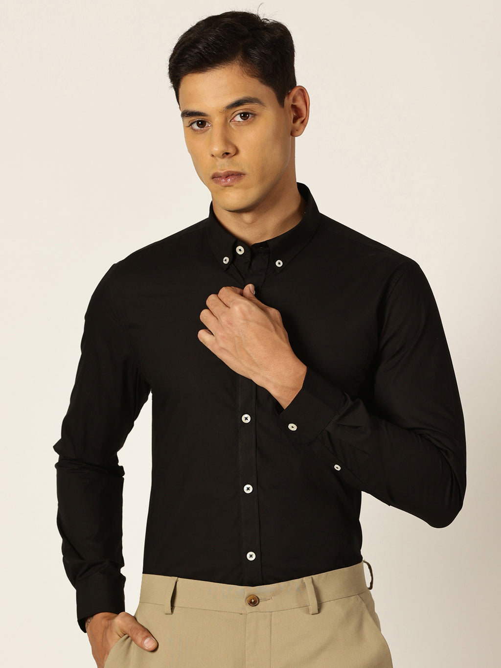 Thomas Scott Men Black Slim Fit Long Sleeves Solid Cotton Formal Shirt